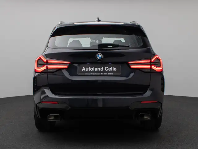 BMW X3 view 8