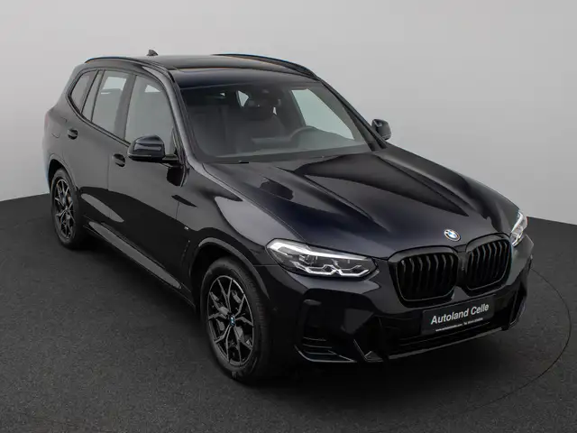 BMW X3 view 3