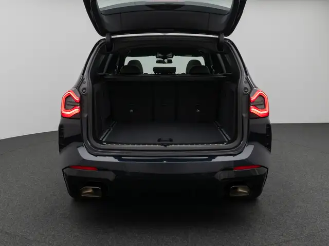 BMW X3 view 13