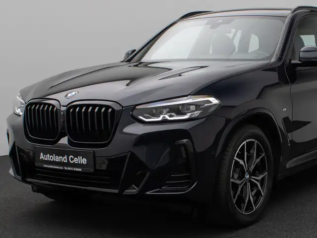 BMW X3 view 16