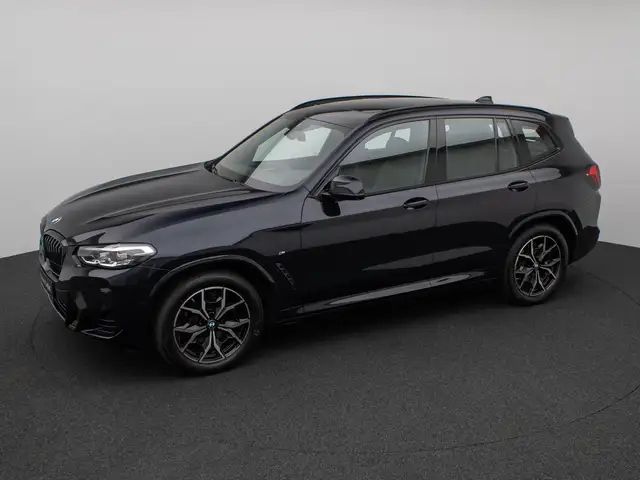 BMW X3 view 12
