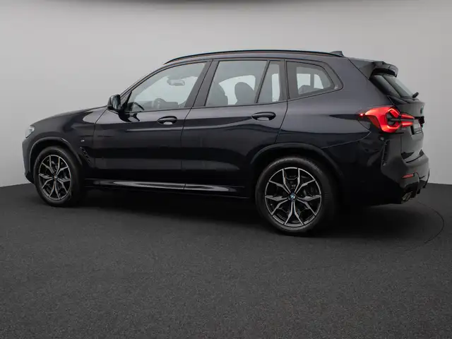 BMW X3 view 10