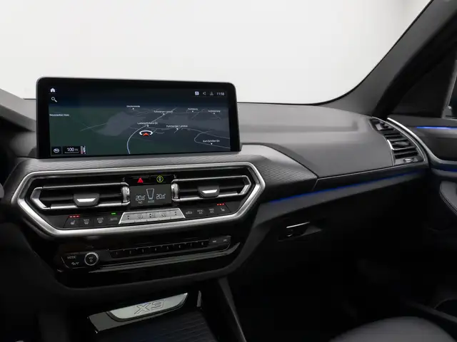 BMW X3 view 22