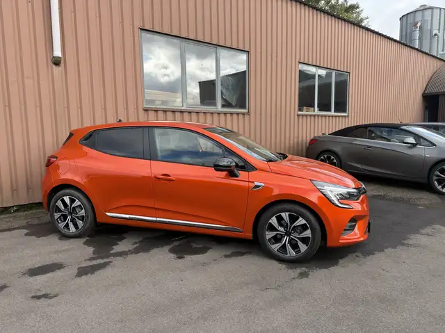 Renault Clio 1.0 TCE 90CH X-Tronic Limited