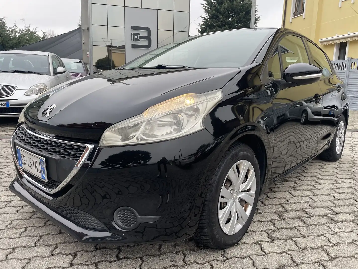 Peugeot 208 208 5p 1.2 puretech Active IDONEA NEOPATENTATI Nero - 1