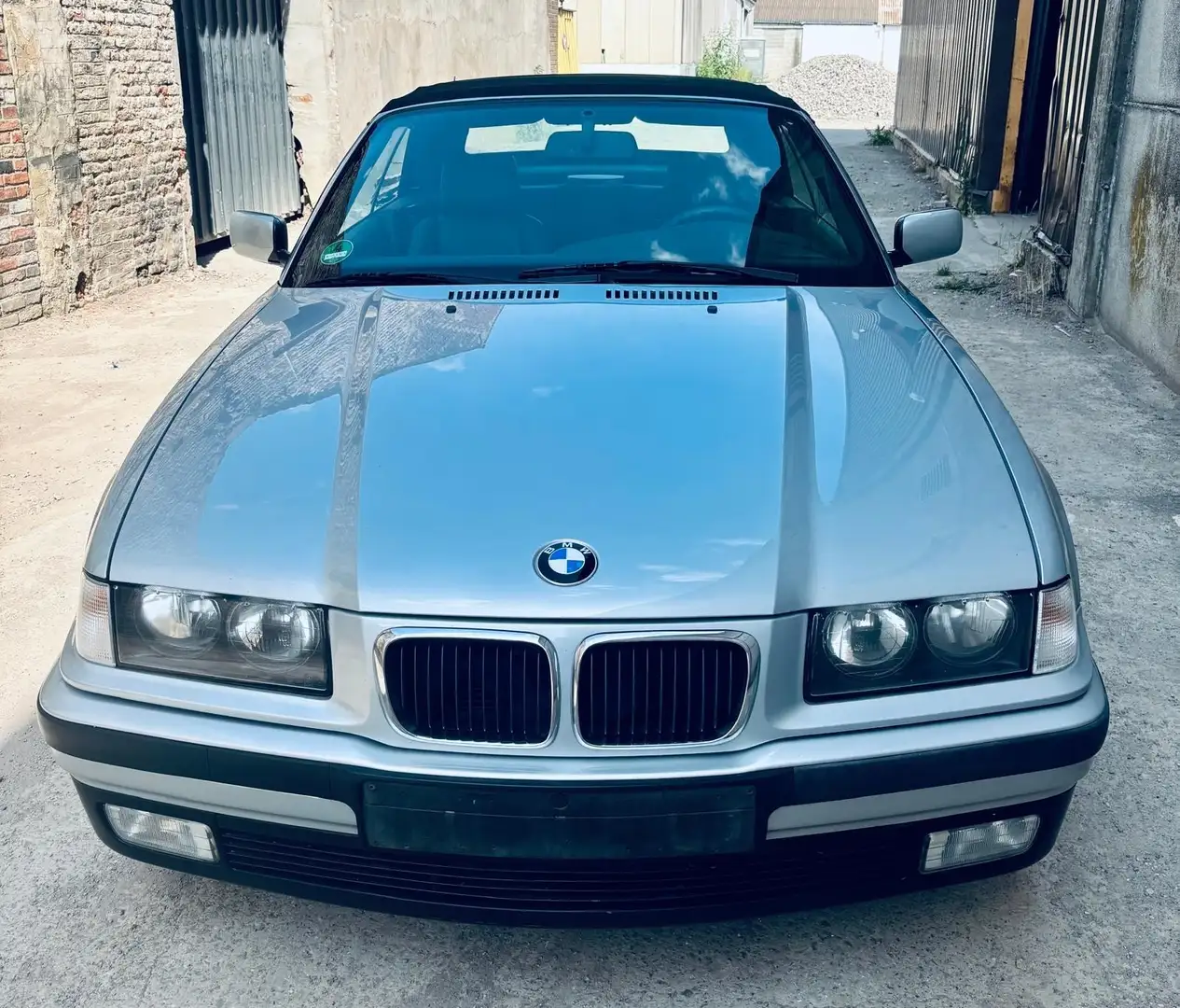 BMW 328 328i Worldline - 2