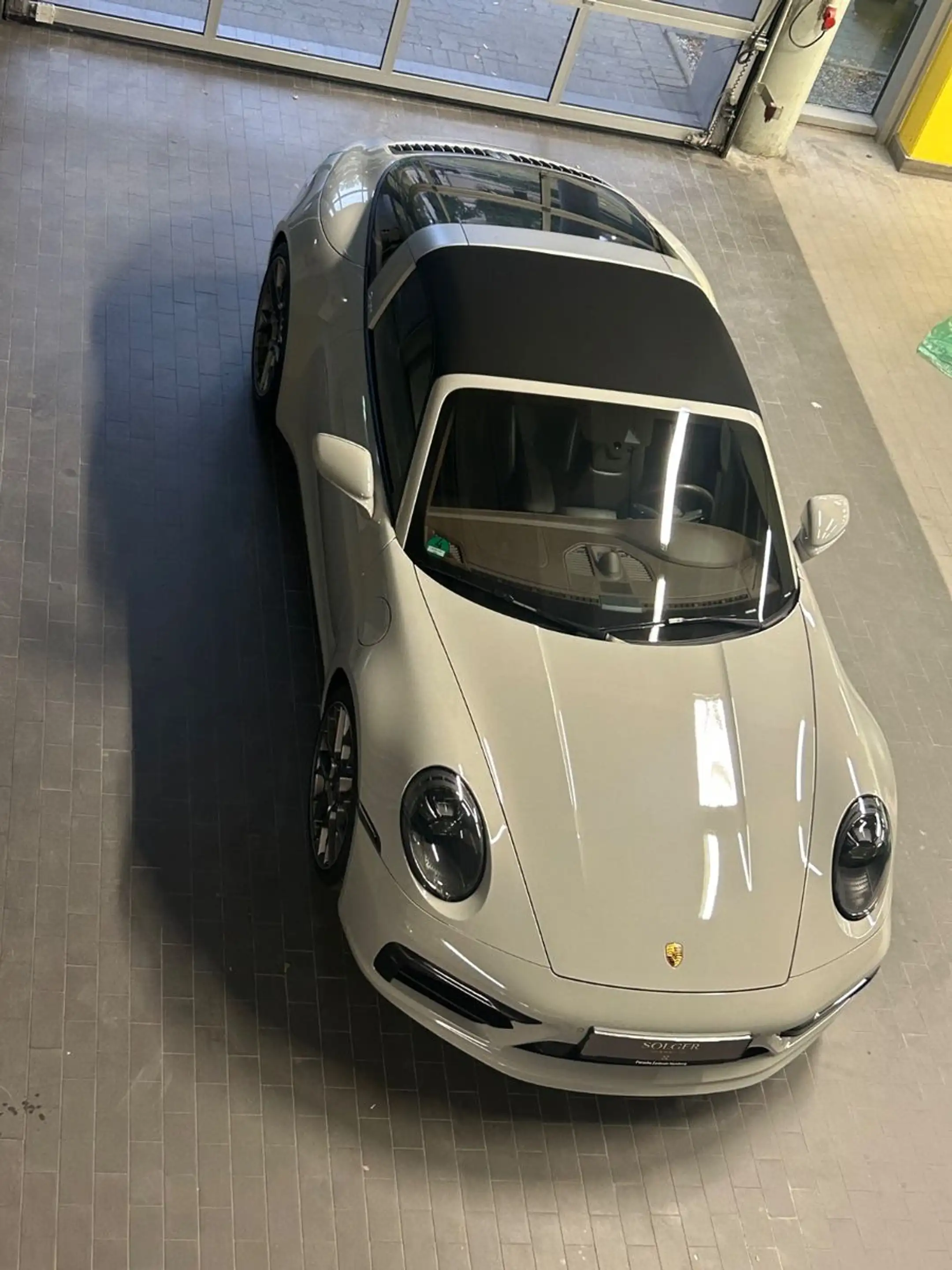 Porsche 992 911 Targa 4s — photo 19