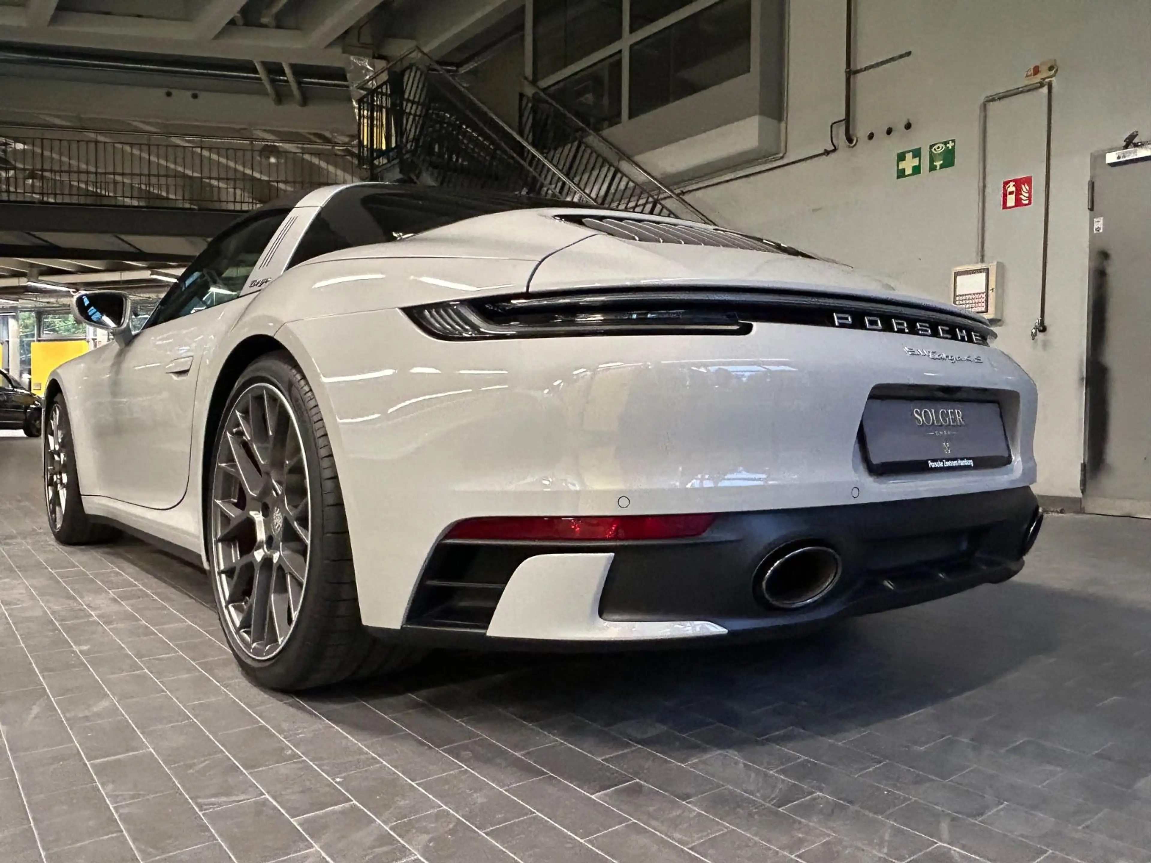 Porsche 992 911 Targa 4s — photo 5