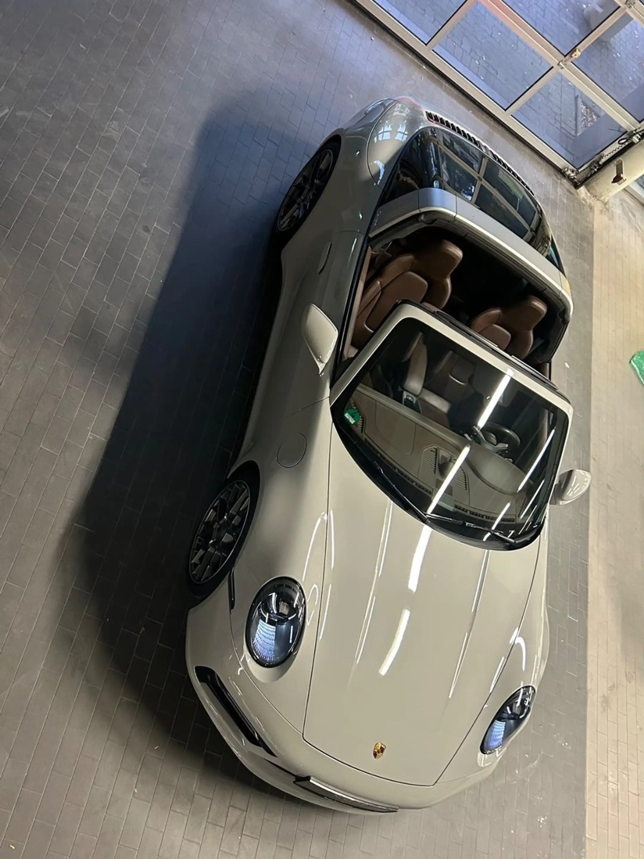 Porsche 992 911 Targa 4s — photo 4
