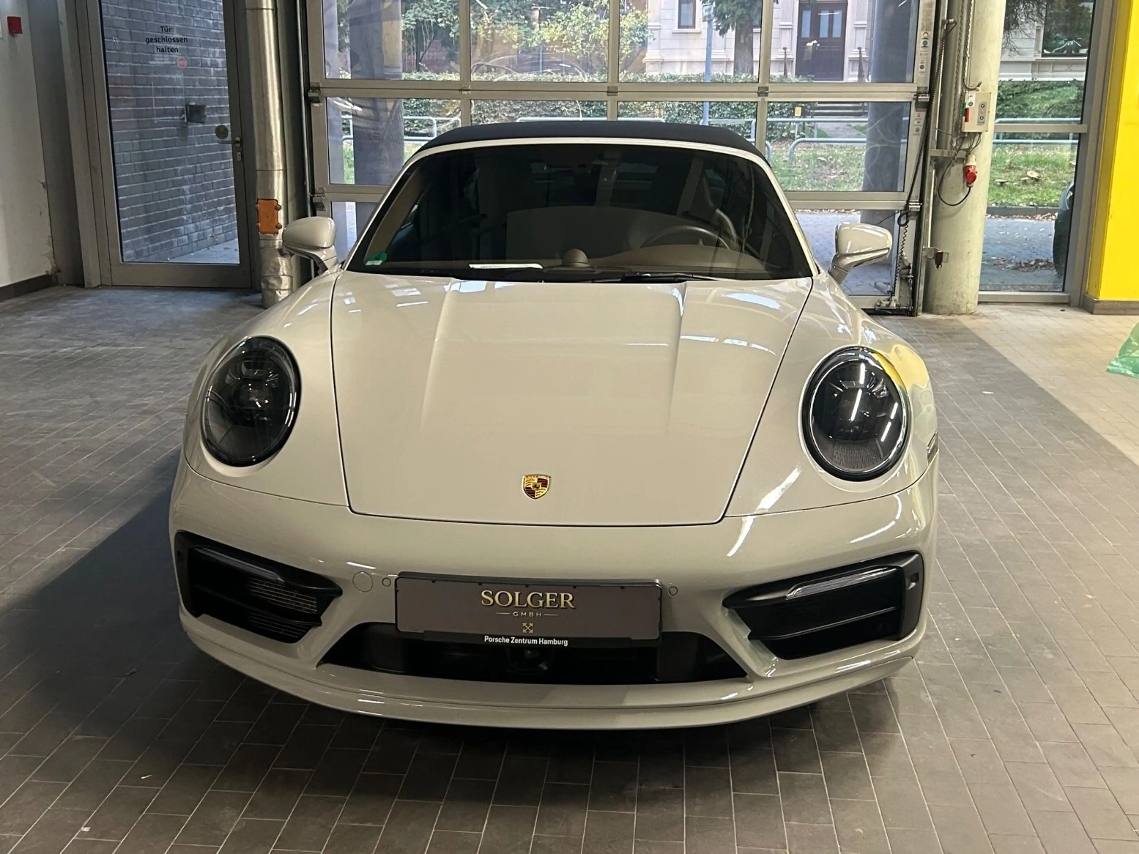 Porsche 992 911 Targa 4s — photo 6