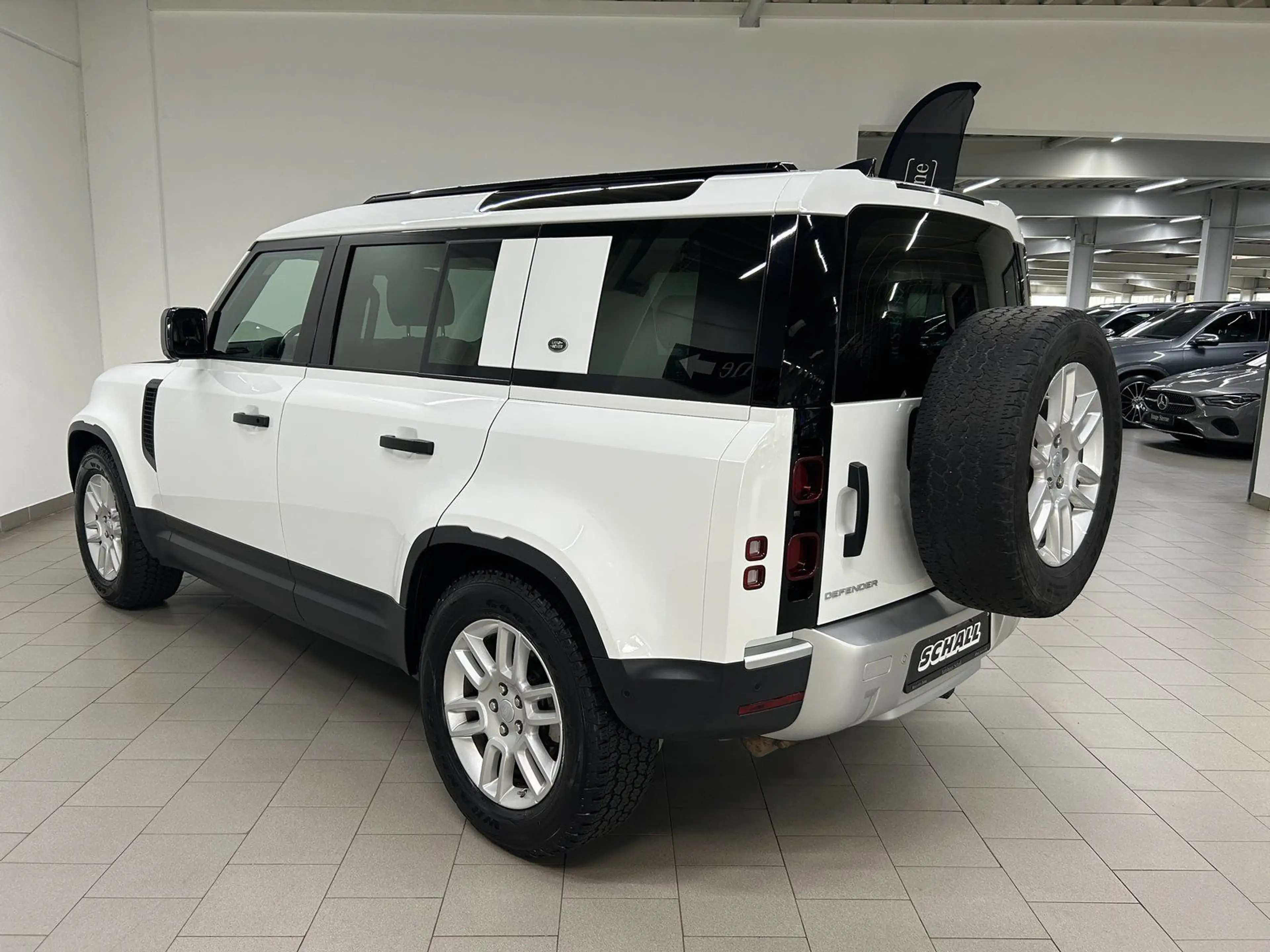 Land Rover Defender 110 S 2.0 D200 AWD AHK+LED+KAMERA+NAVI — photo 9