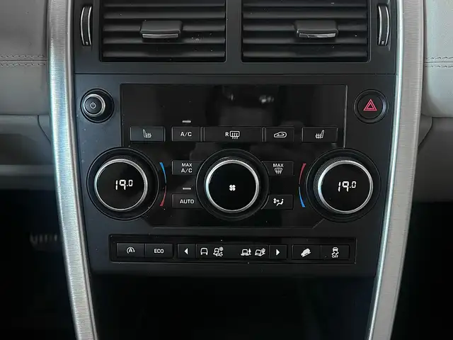 Land Rover Discovery Sport view 14