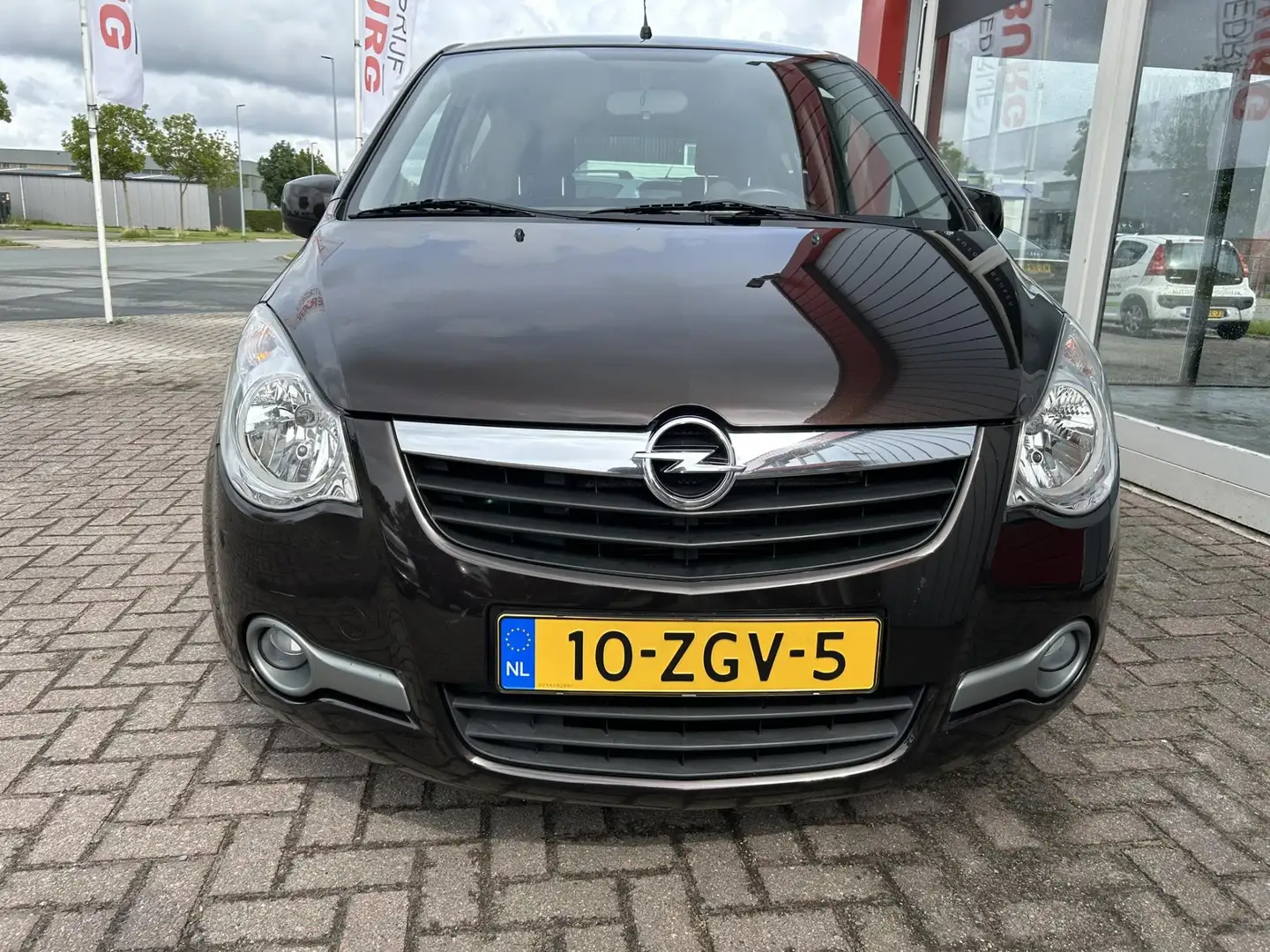 Opel Agila 1.2 Edition Automaat/Airco Bruin - 2