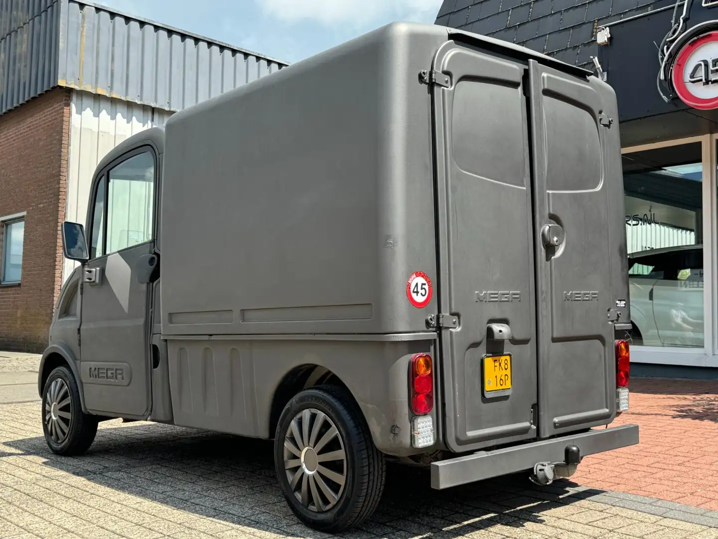 Mega Brommobiel Vrachtwagen Gesloten 45km | 27dkm | Gar Gris - 2