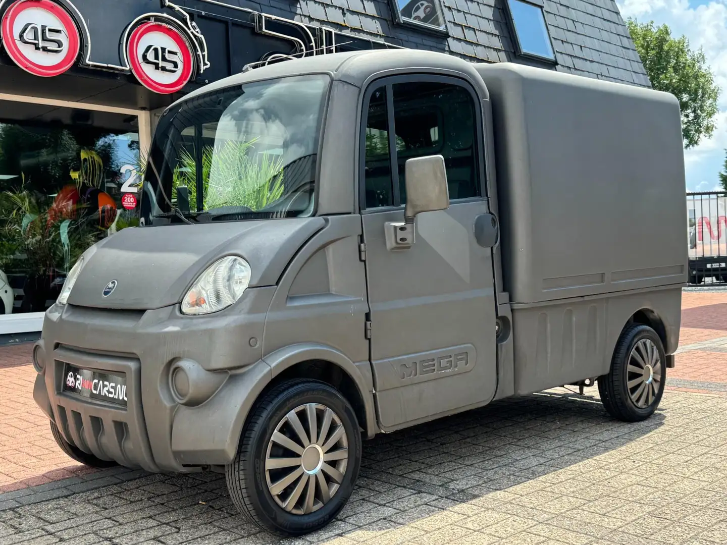 Mega Brommobiel Vrachtwagen Gesloten 45km | 27dkm | Gar Gris - 1
