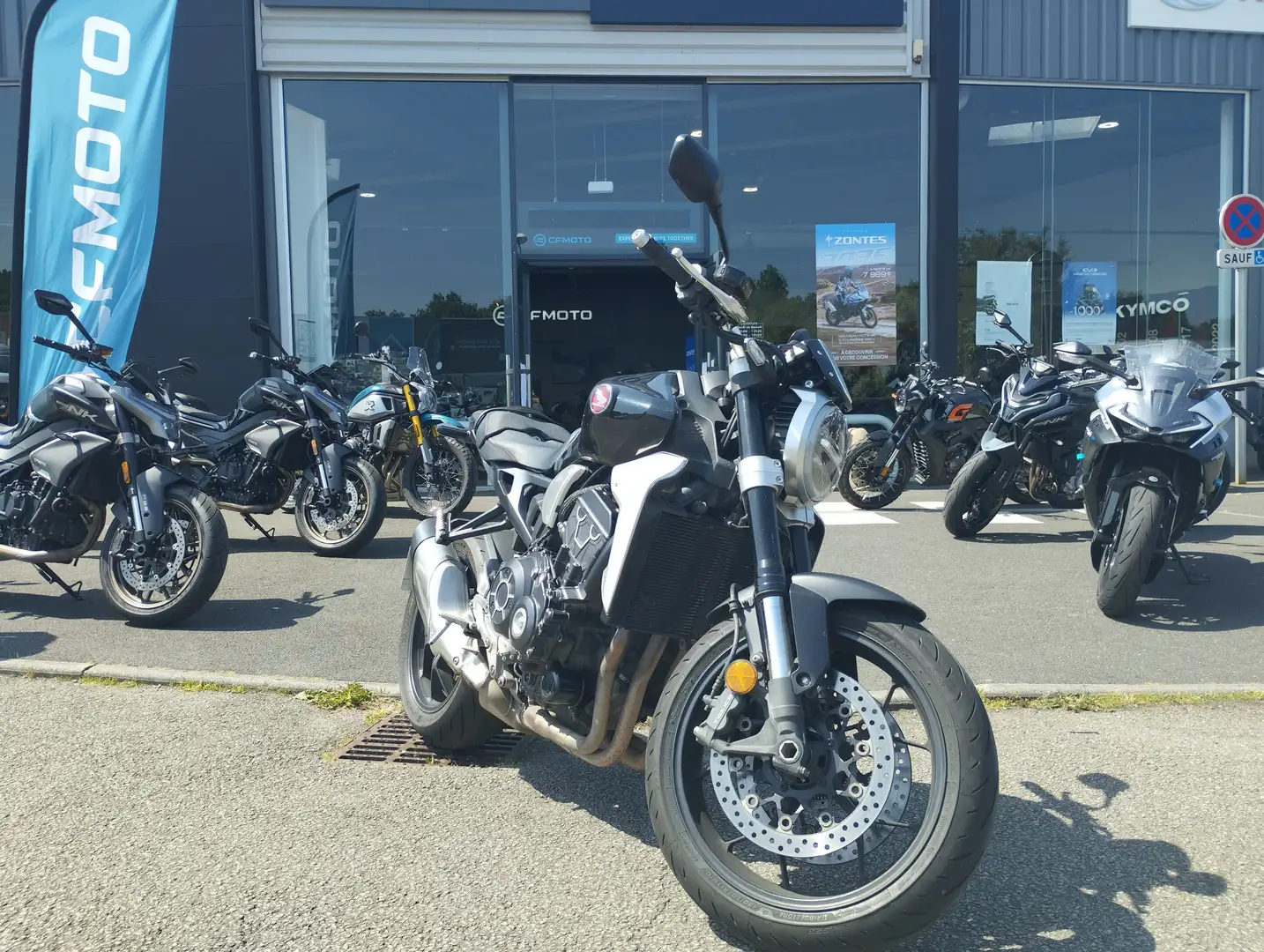 Honda CB 1000 Noir - 1