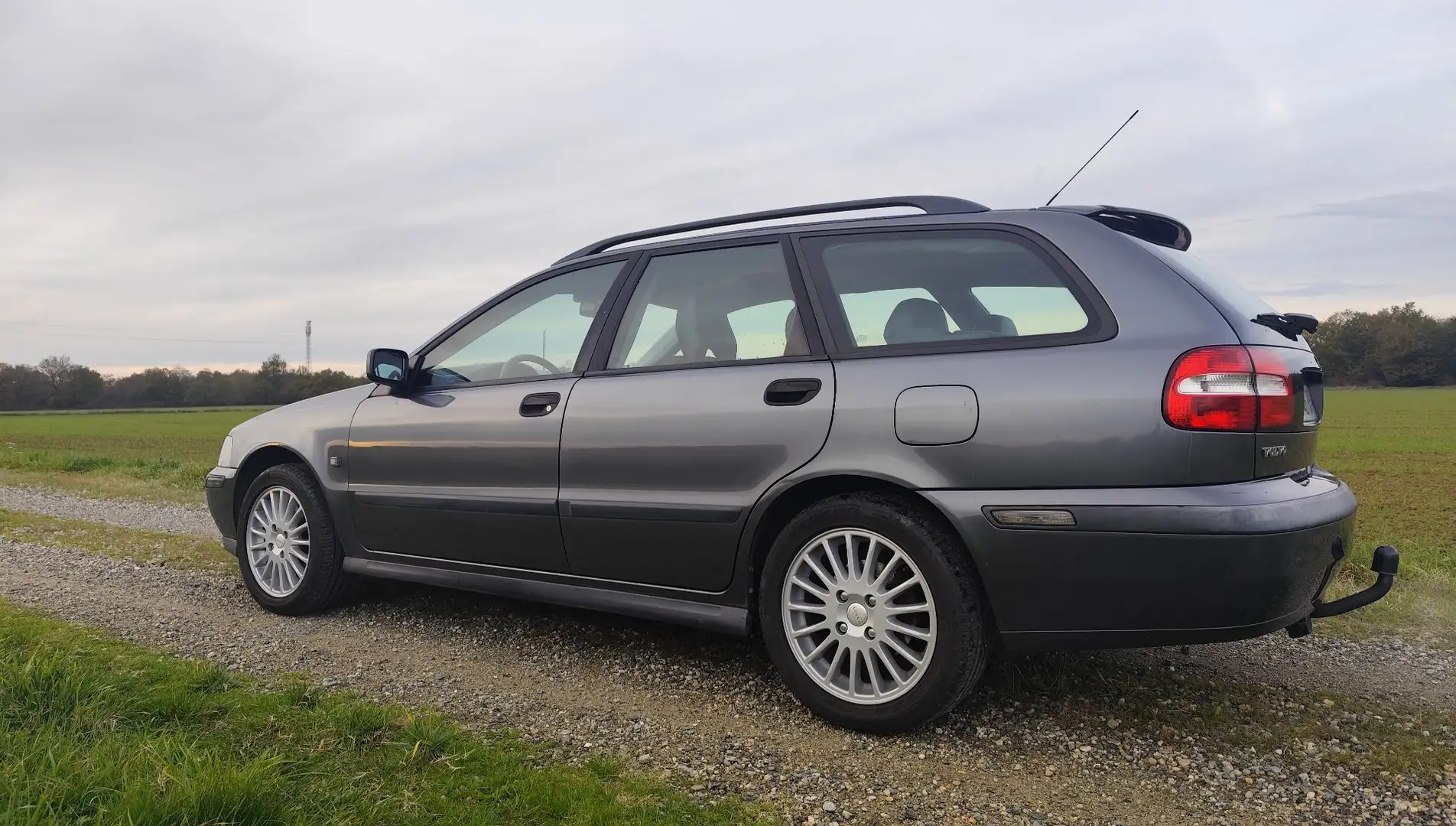 Volvo V40 1.8 16V Titanium - 2