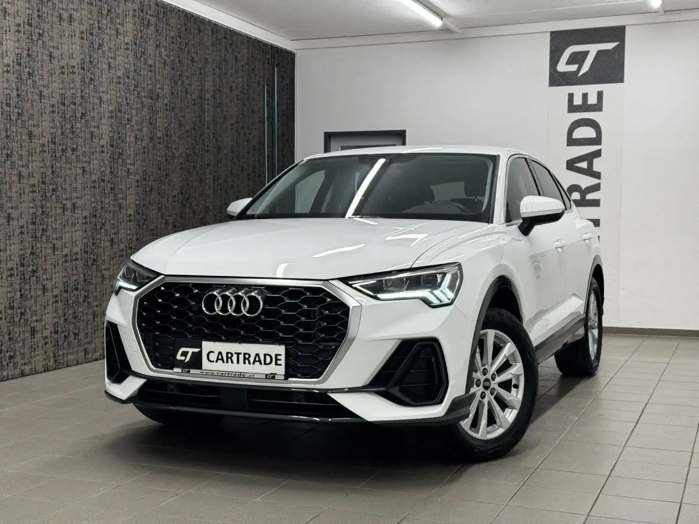 Audi Q3 Sportback 35 TFSI basis /LED/VIRTUAL/NAVI/RÜCKFAH Weiß - 1