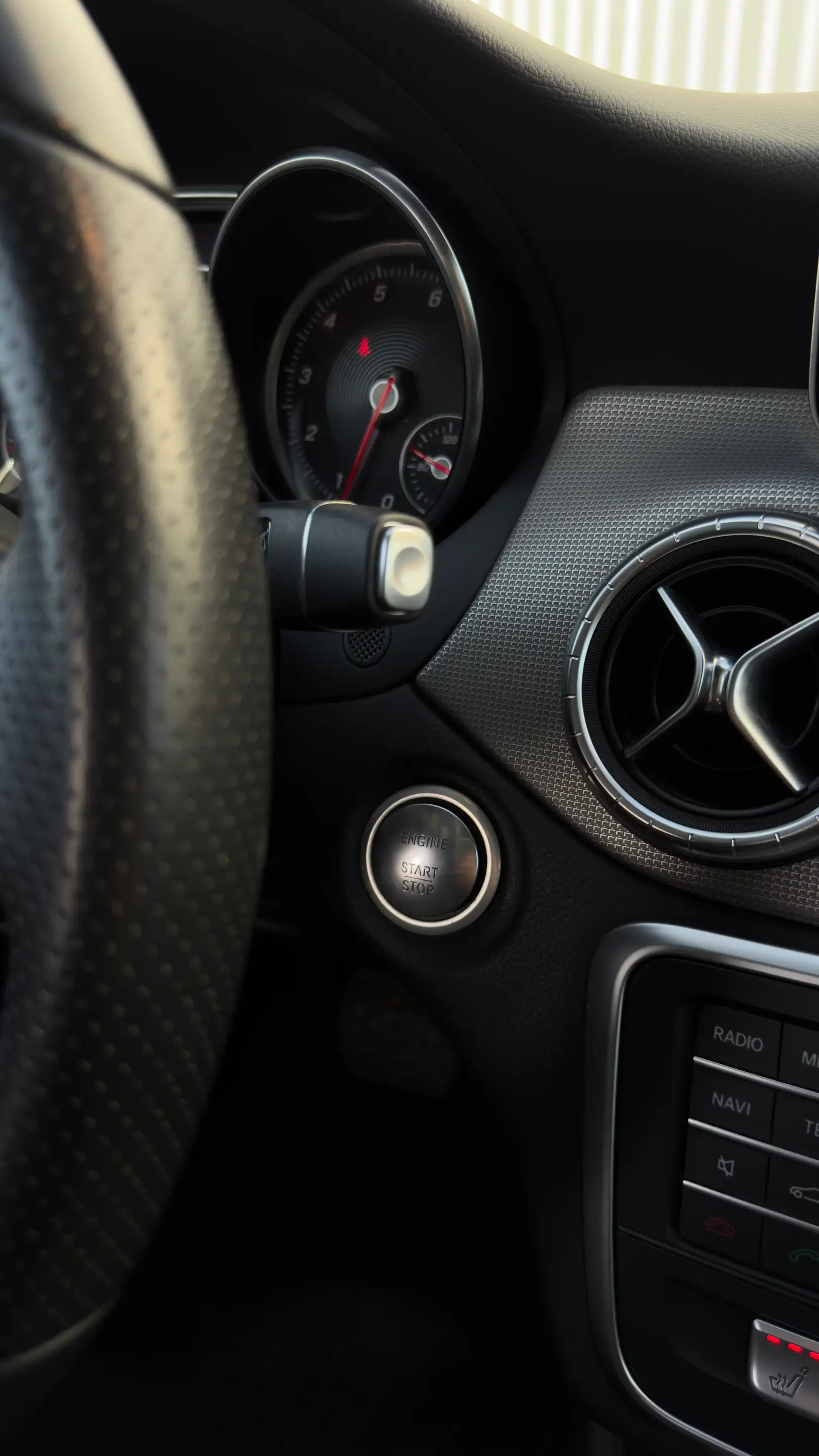 Mercedes-Benz CLA 180 CLA 180 Shooting Brake LED/Leder/Carplay/Camera — photo 12