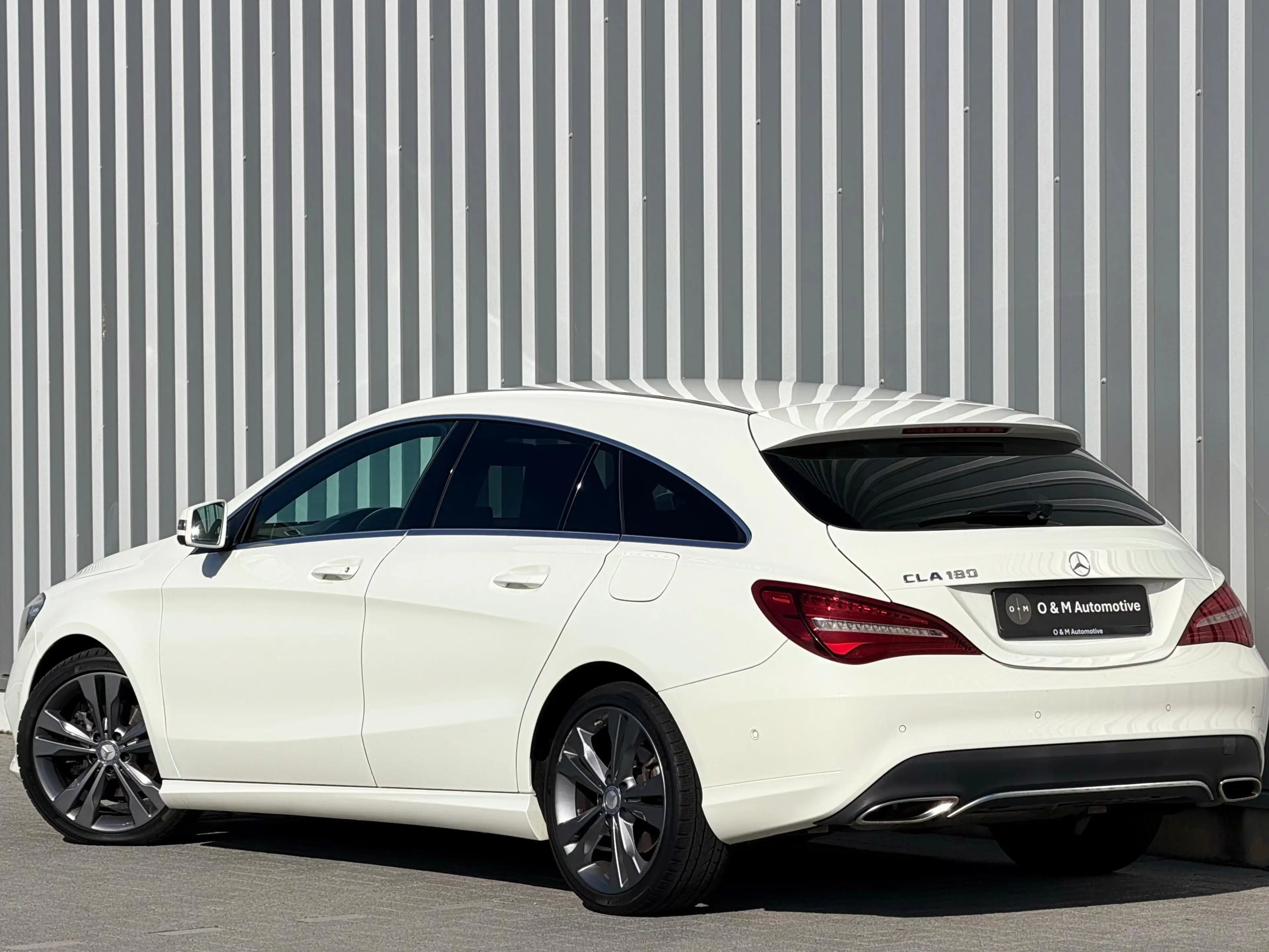 Mercedes-Benz CLA 180 CLA 180 Shooting Brake LED/Leder/Carplay/Camera — photo 2
