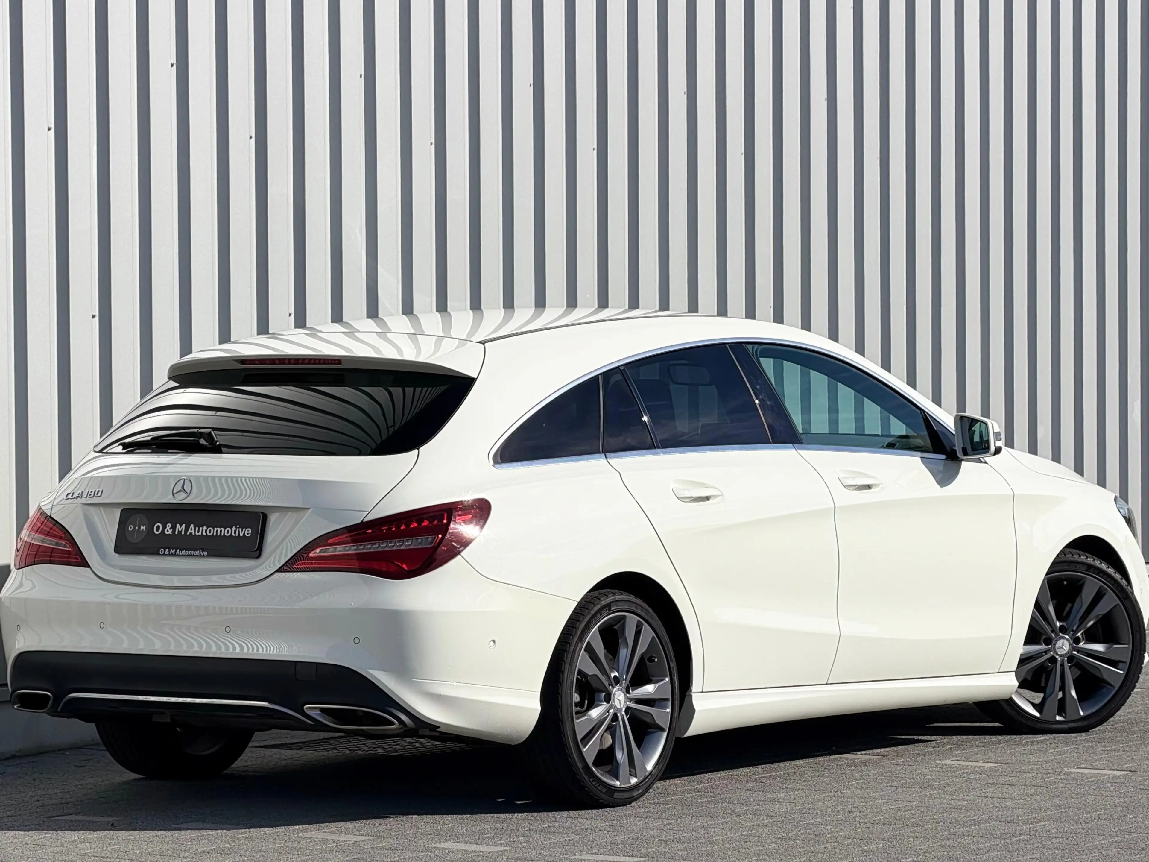 Mercedes-Benz CLA 180 CLA 180 Shooting Brake LED/Leder/Carplay/Camera — photo 4