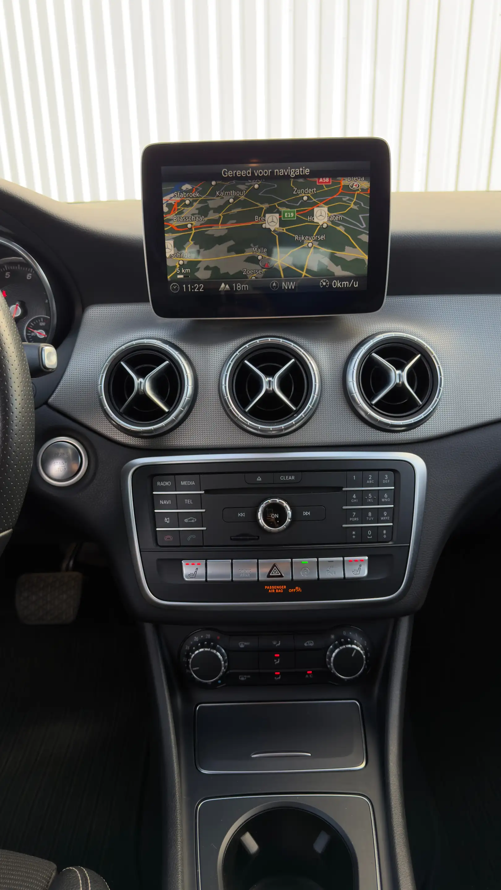 Mercedes-Benz CLA 180 CLA 180 Shooting Brake LED/Leder/Carplay/Camera — photo 11