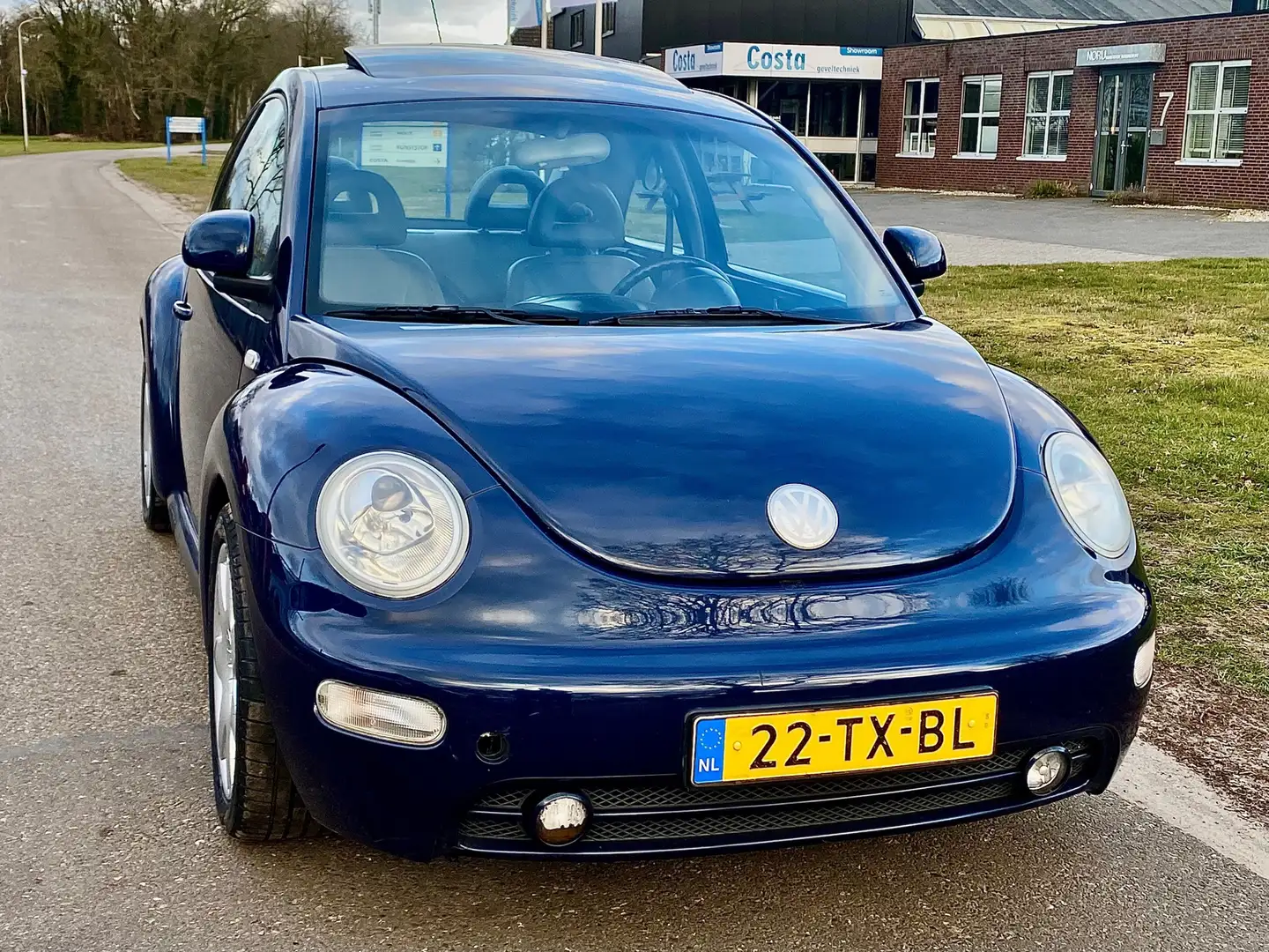 Volkswagen New Beetle 2.0 Highline Automaat Stoelverwarming| Blauw - 1