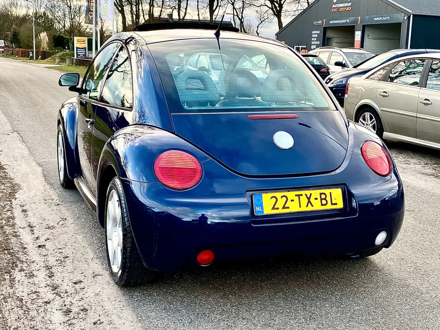Volkswagen New Beetle 2.0 Highline Automaat Stoelverwarming| Blauw - 2
