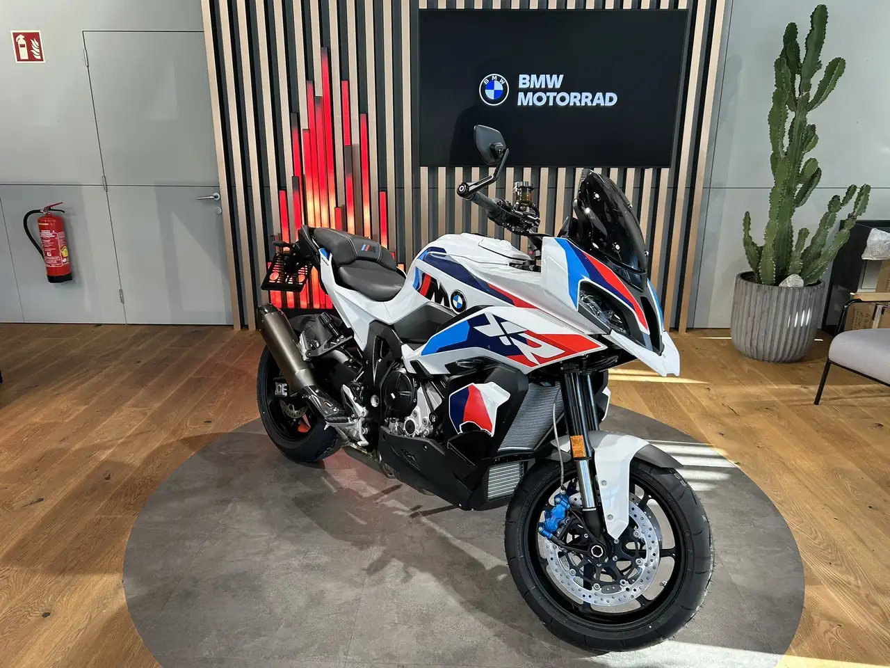 BMW M 1000 XR