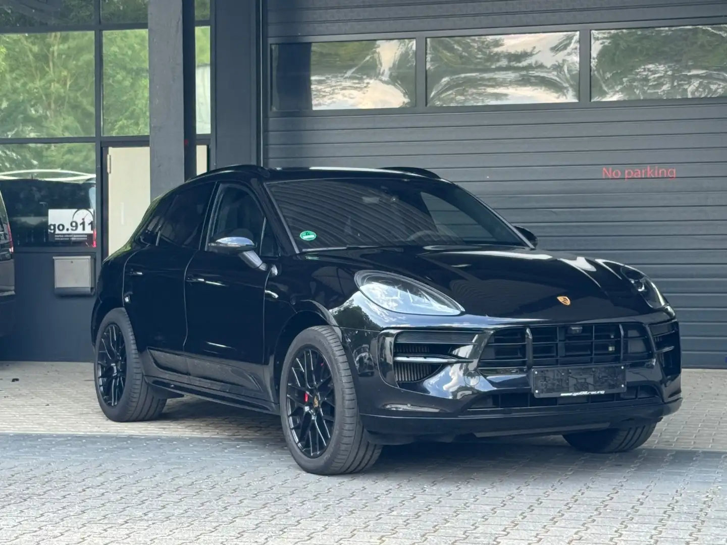 Porsche Macan GTS ° 1. Hand°18 Wegesitz°Volleder° Pano Zwart - 1