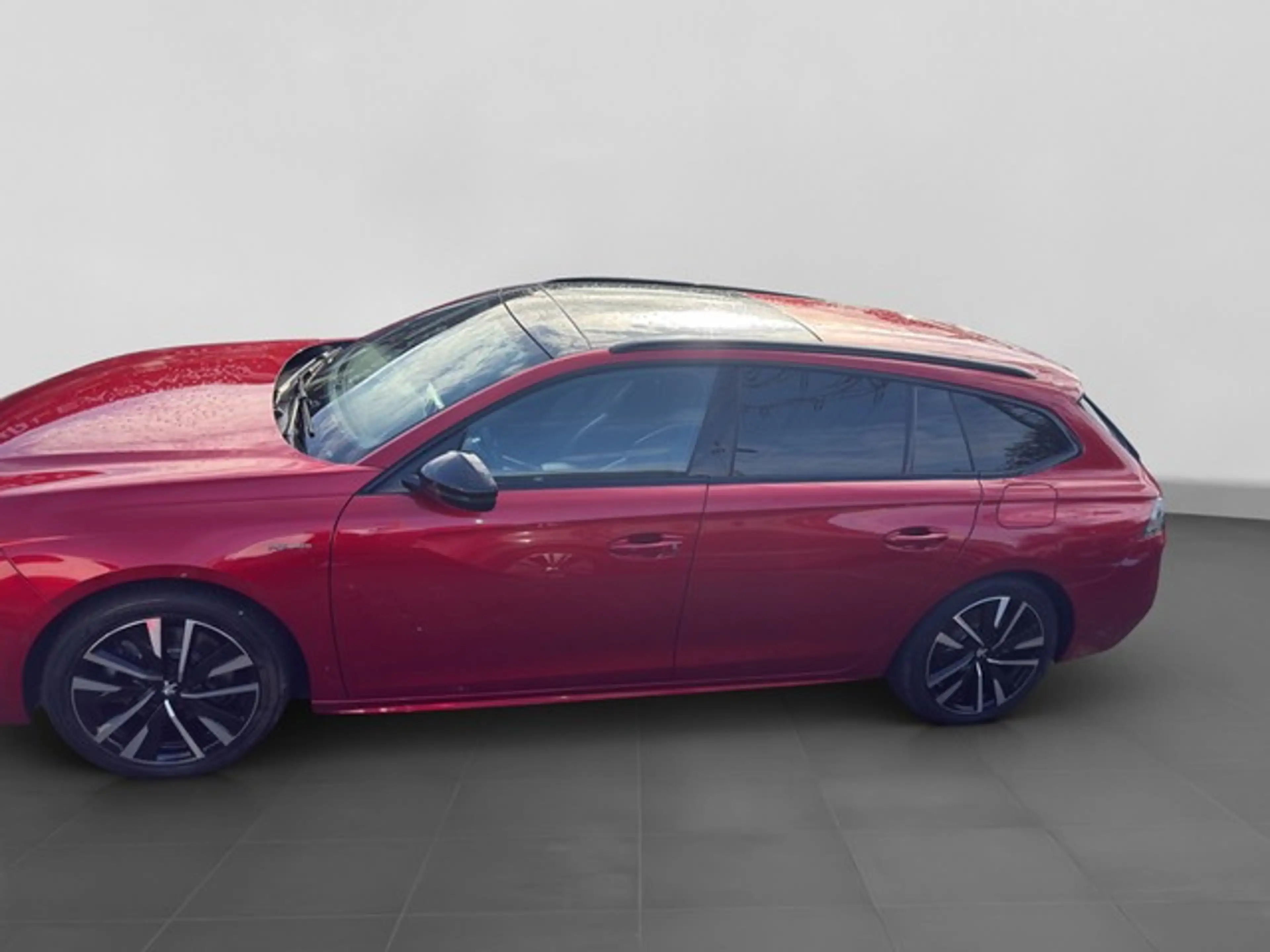 Peugeot 508 SW (10.2018->) Hybrid 225 GT — photo 2