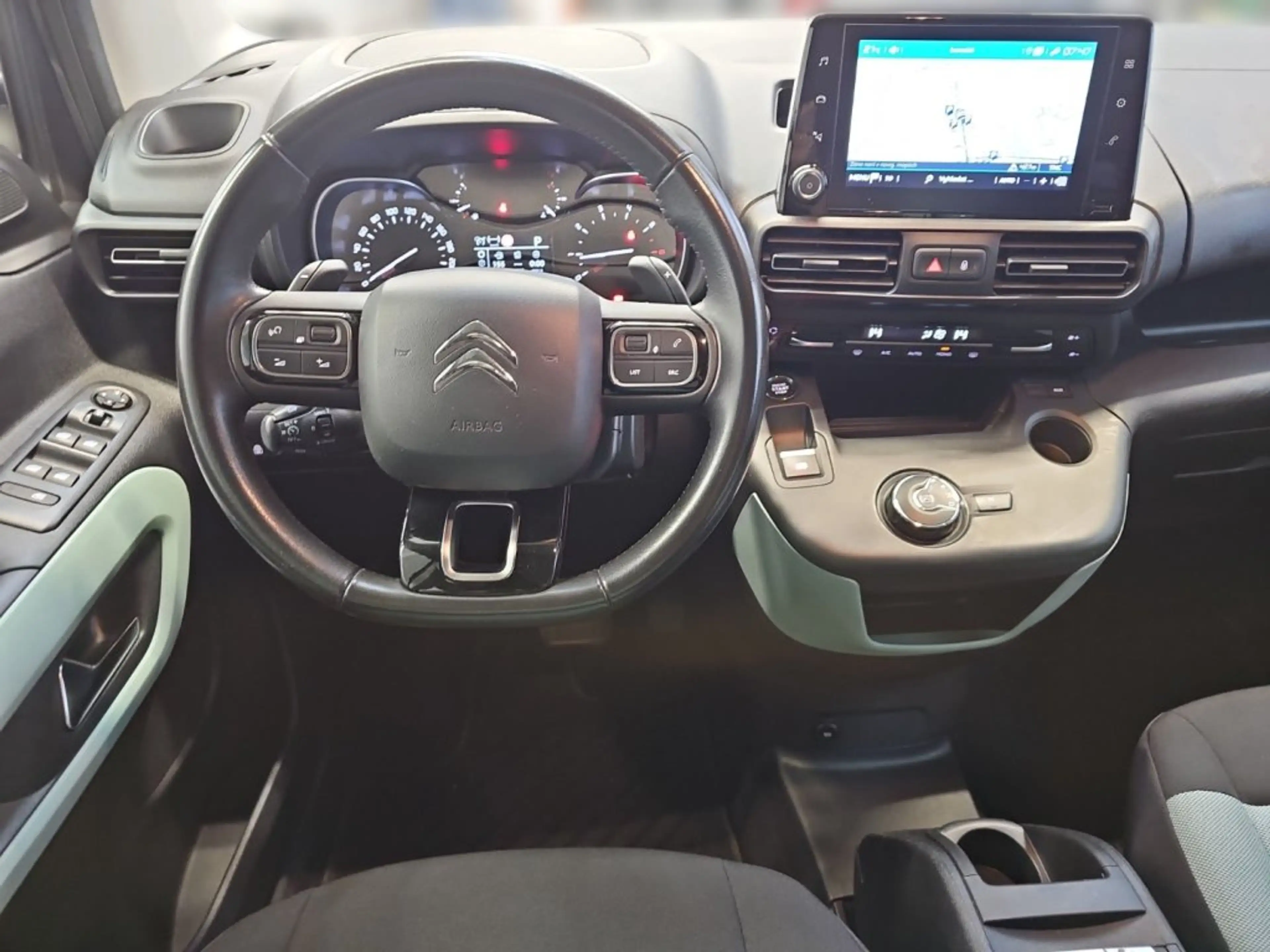 Citroen Berlingo HDI 130 Shine Aut. XL 7 Sitze mit AHK — photo 10