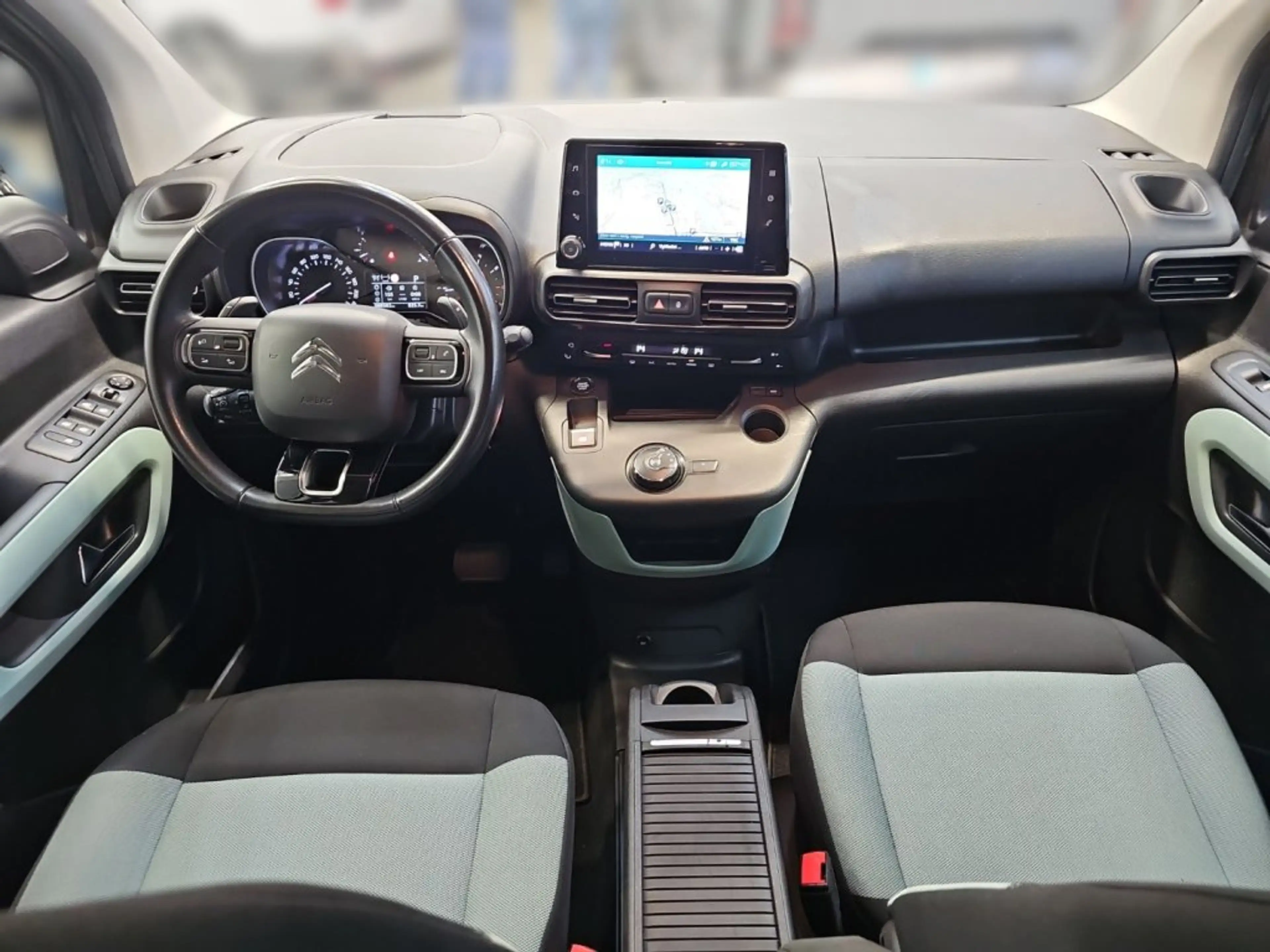 Citroen Berlingo HDI 130 Shine Aut. XL 7 Sitze mit AHK — photo 9