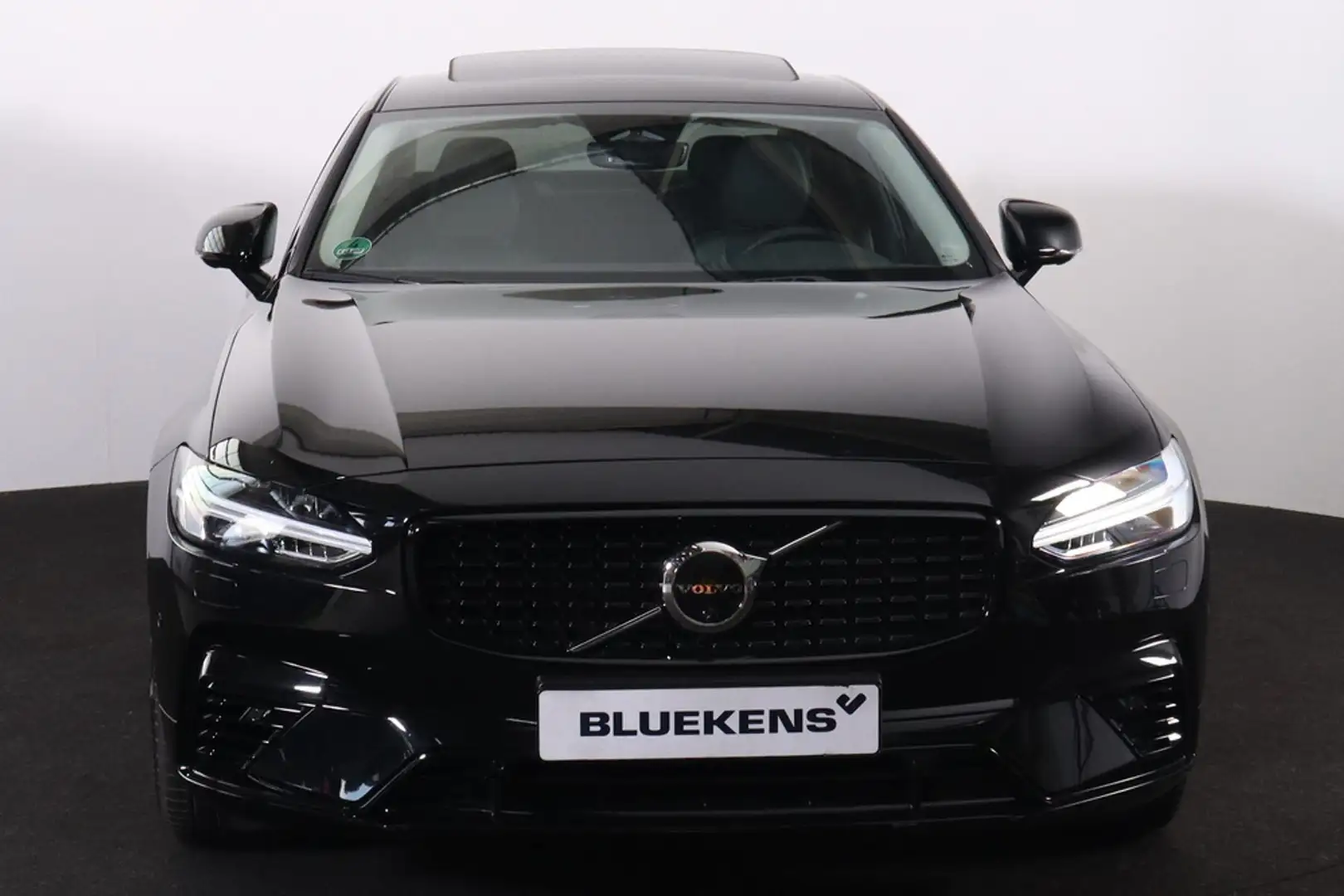 Volvo S90 T8 AWD Plus Dark - LONG RANGE - Luchtvering - Schu Zwart - 2