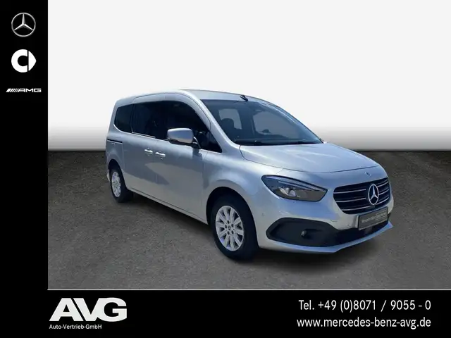 Mercedes-Benz T-Class view 3
