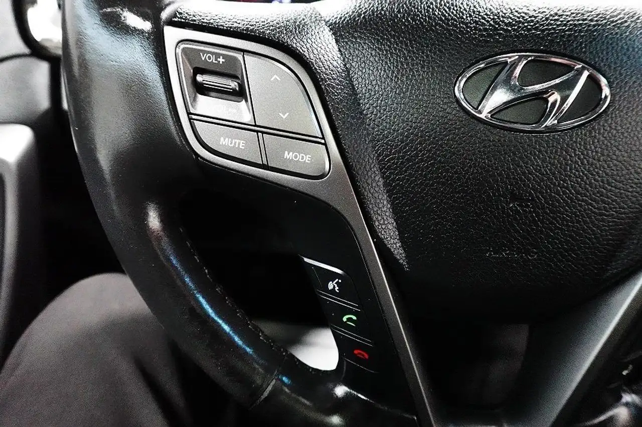Hyundai SANTA FE снимка Hyundai SANTA FE