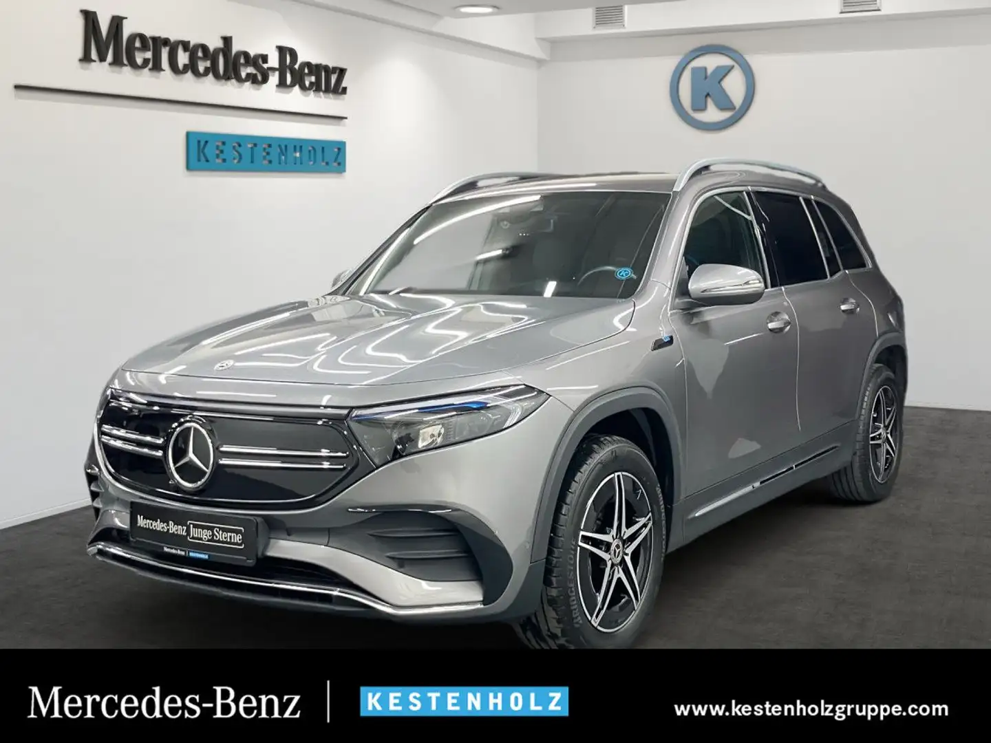 Mercedes-Benz EQB 300 4Matic AMG LED Kamera Laderaump Klimaautom Grau - 1