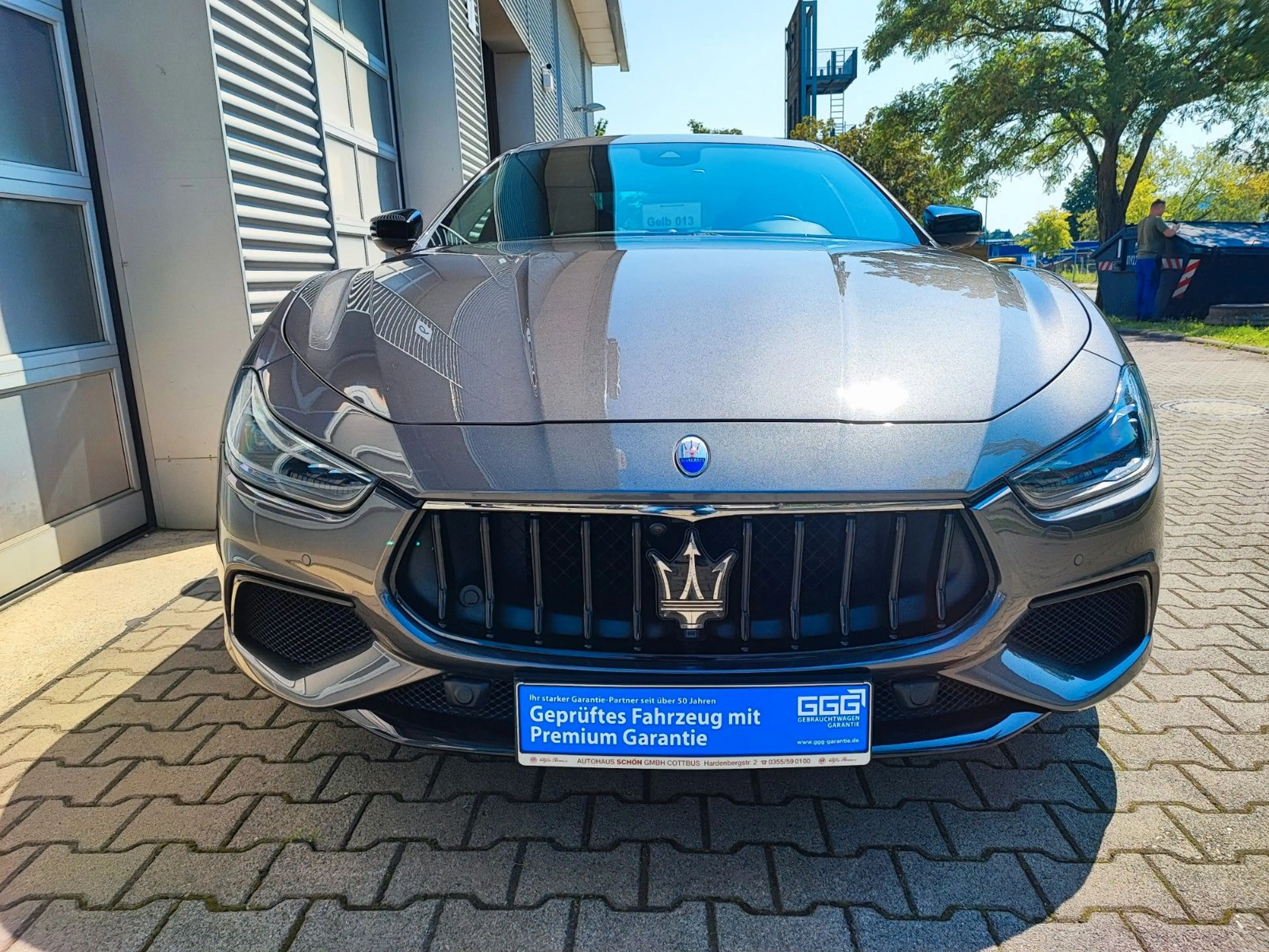 Maserati Ghibli Hybrid 2,0 GranSport Nerissimo Carbon — photo 2