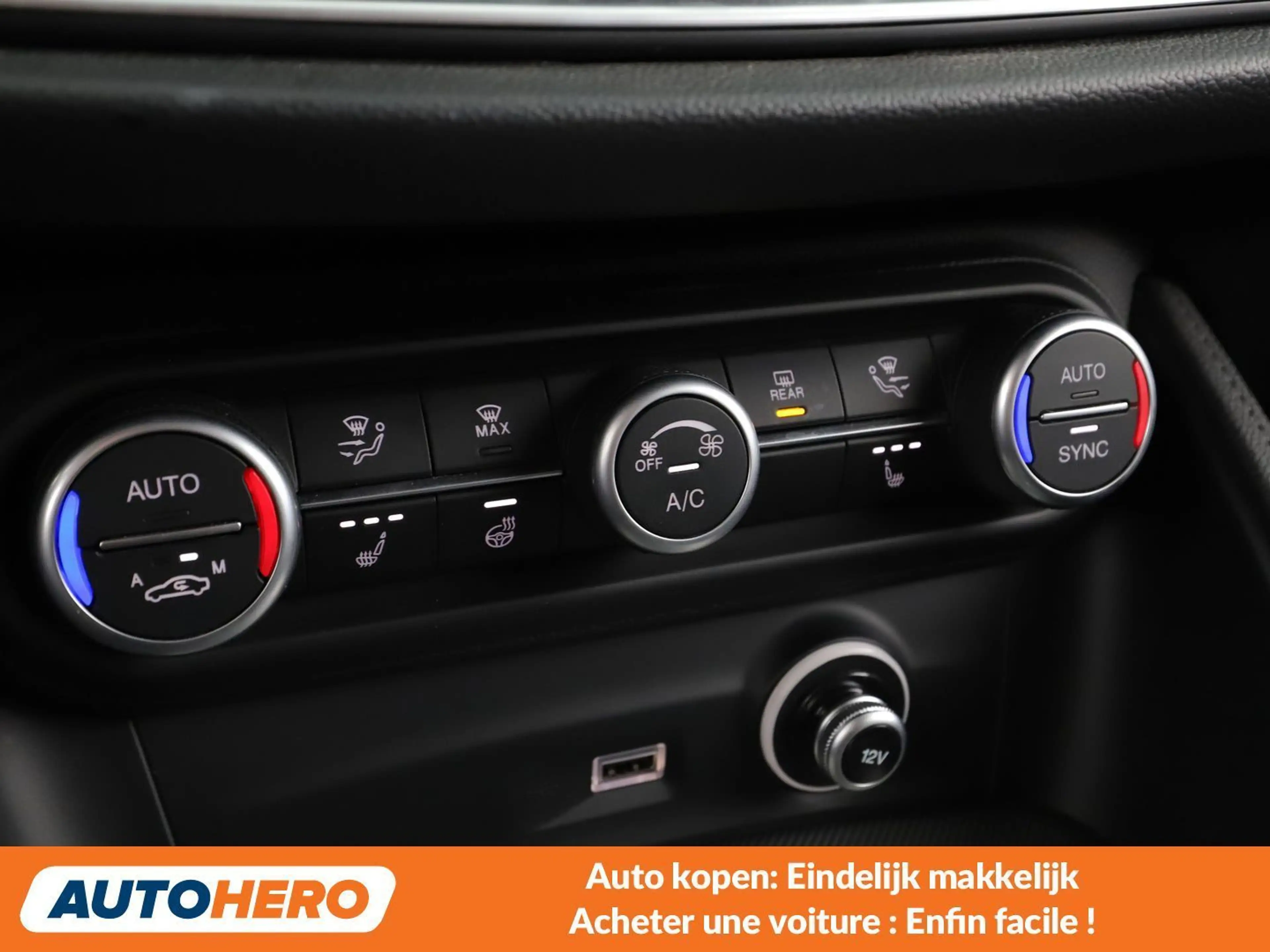 Alfa Romeo Stelvio 2.2 JTDM Sprint 2WD — photo 15