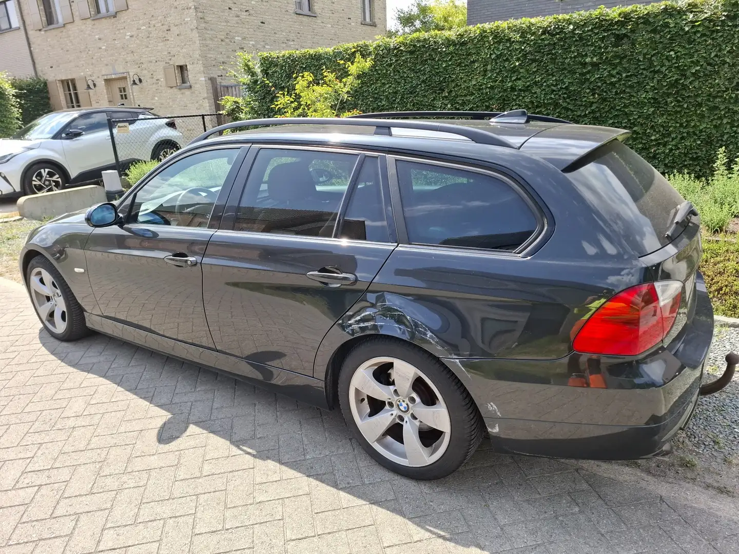 BMW 320 320d DPF Touring - 2
