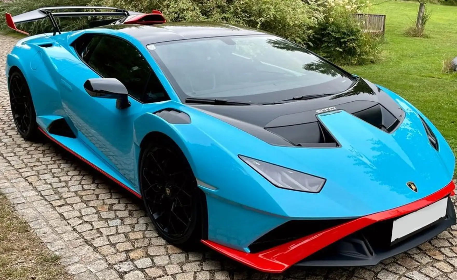 Lamborghini Huracán STO RWD Modrá - 1