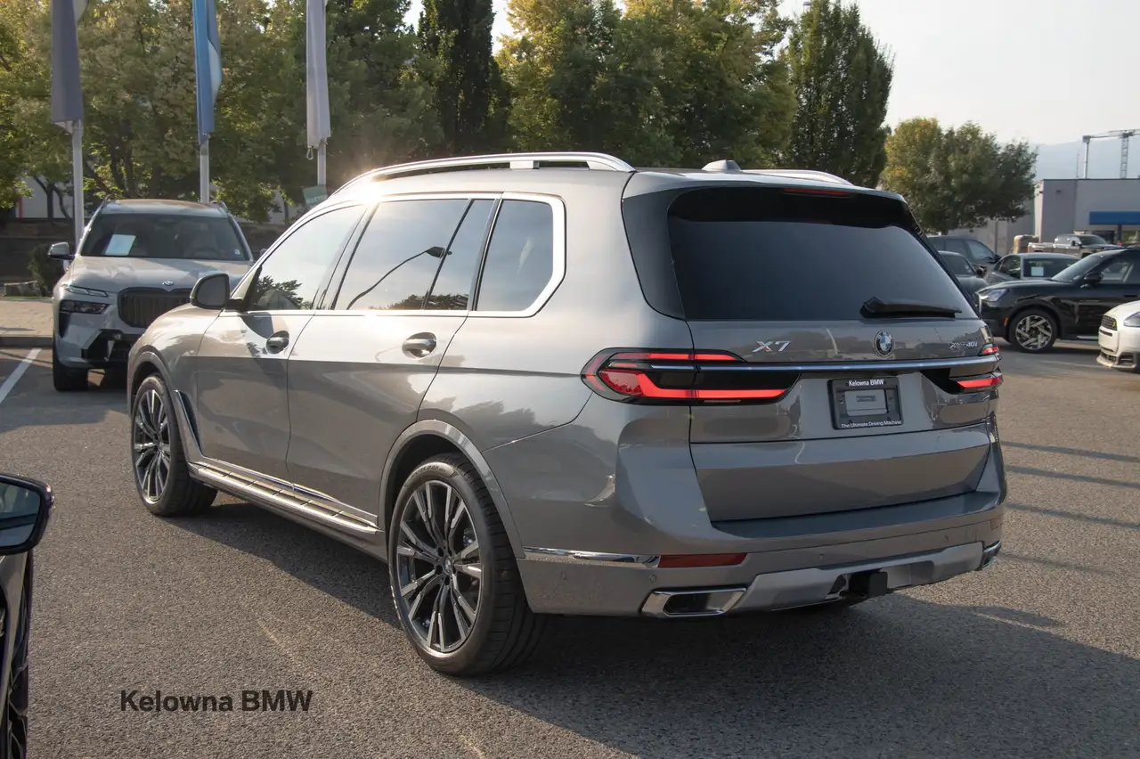 BMW X7 снимка BMW X7