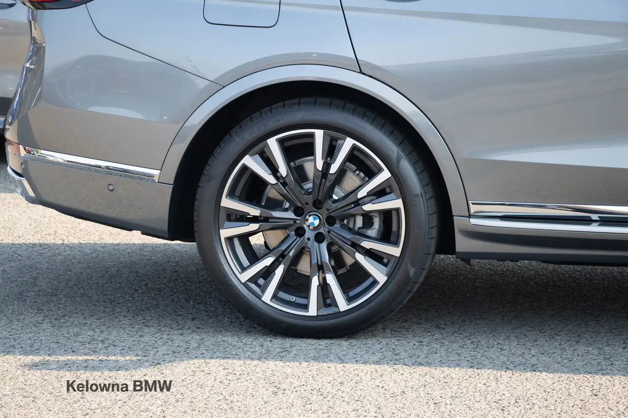 BMW X7 снимка BMW X7