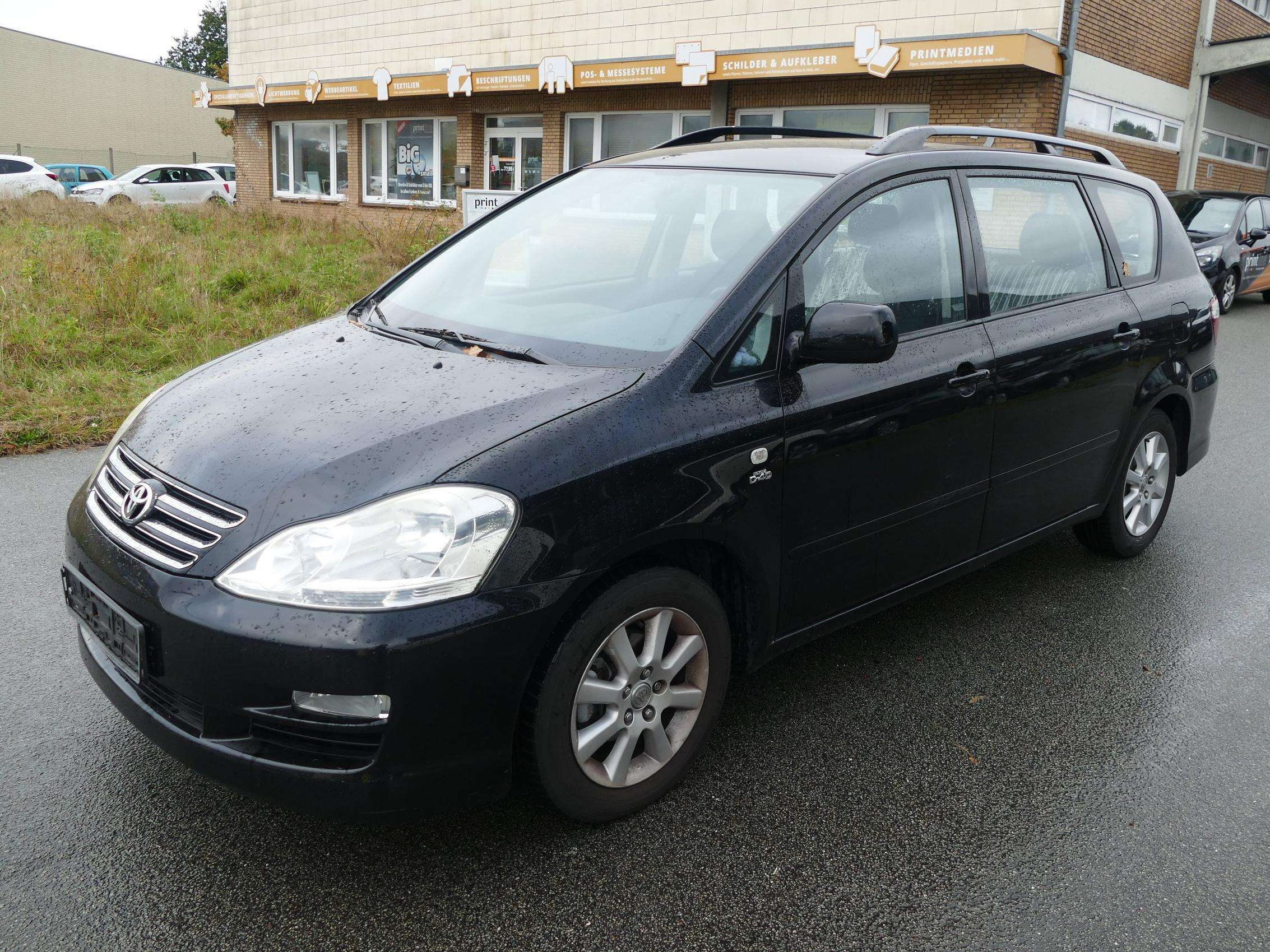 Second hand Toyota Avensis Verso 2.0