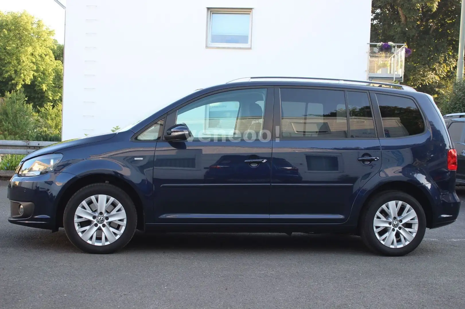 Volkswagen Touran Life/Navi/Sitzheizung/2. Hand/Scheckheft Blauw - 2