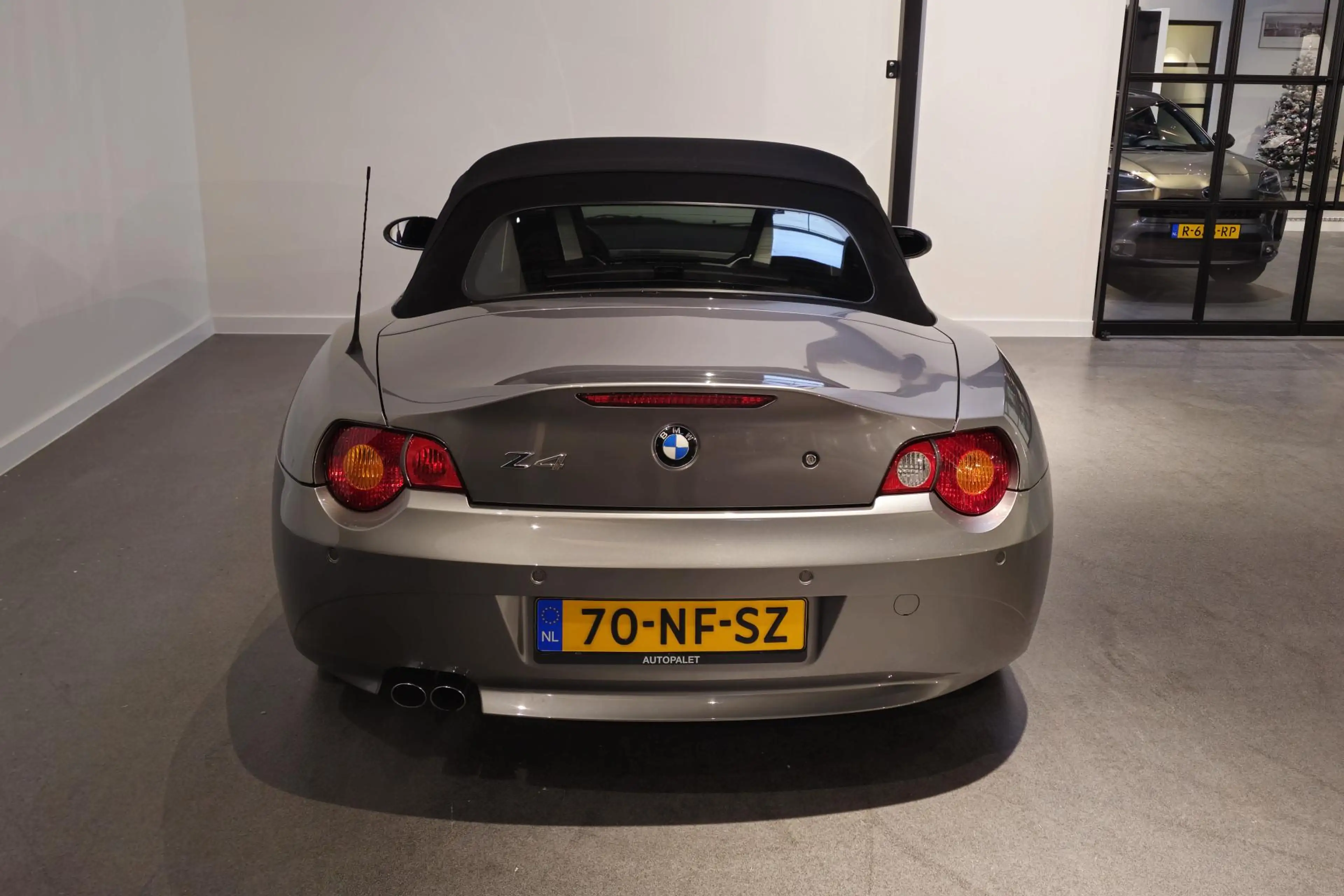 BMW Z4 Roadster 3.0i S — photo 14