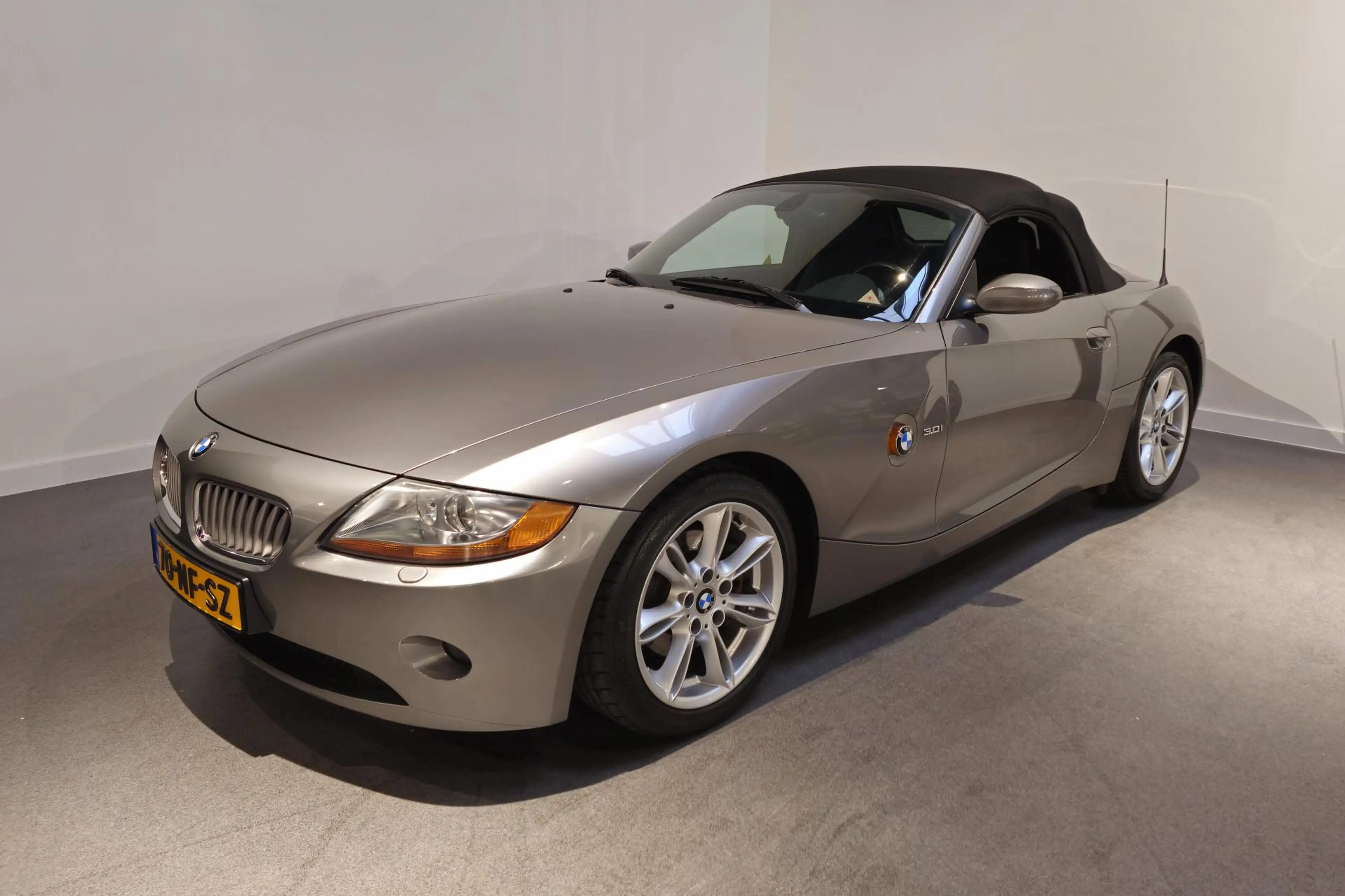 BMW Z4 Roadster 3.0i S — photo 9