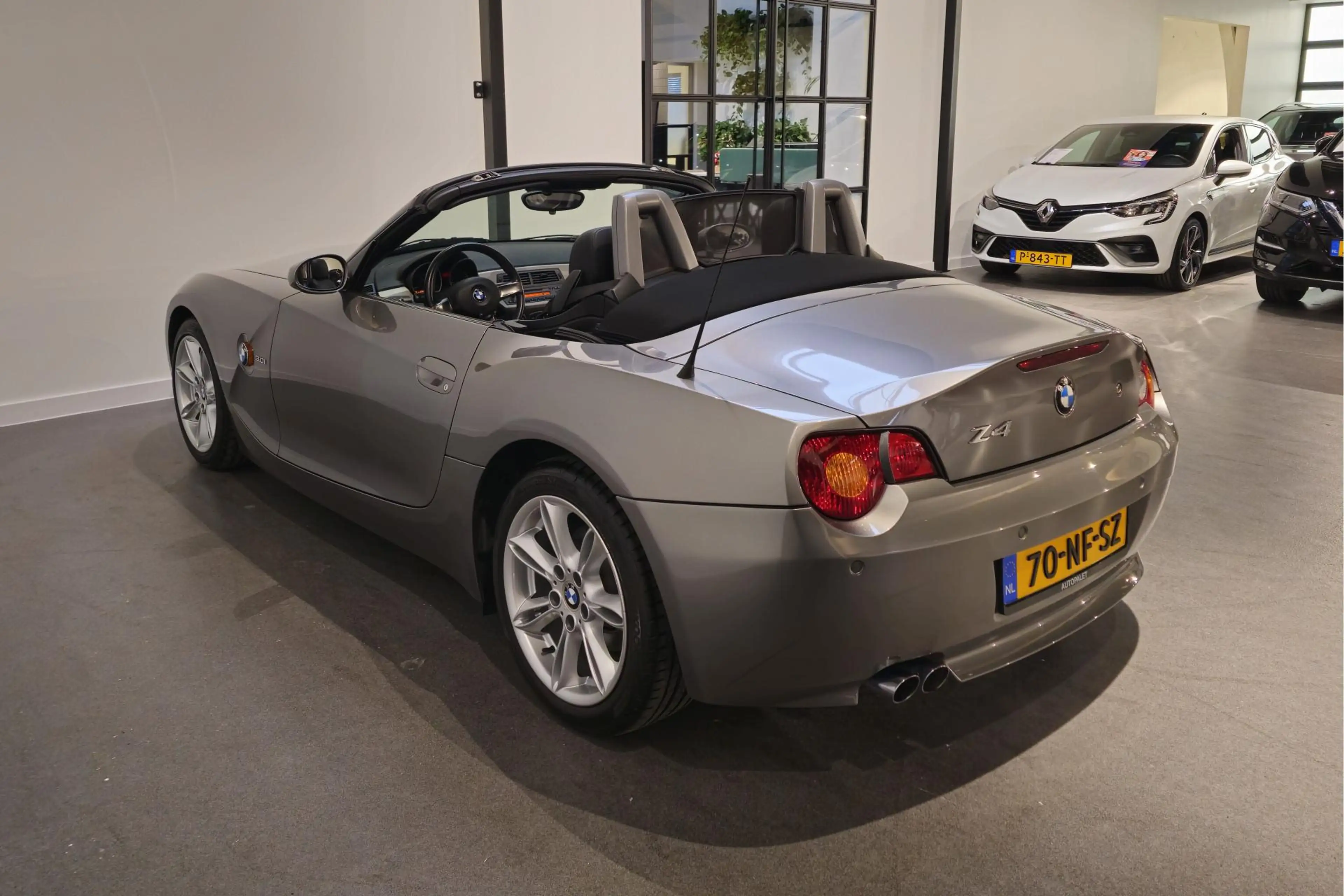 BMW Z4 Roadster 3.0i S — photo 8