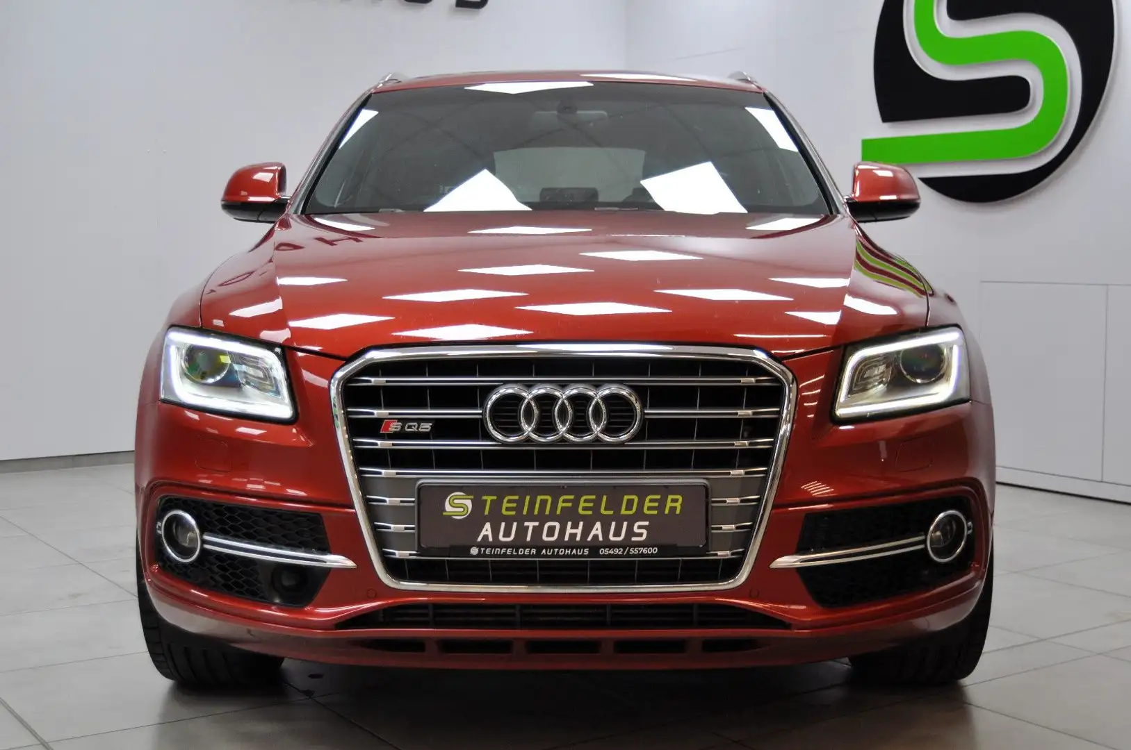 Audi SQ5 3.0 TDI competition / PANO / B&O / ACC Red - 2
