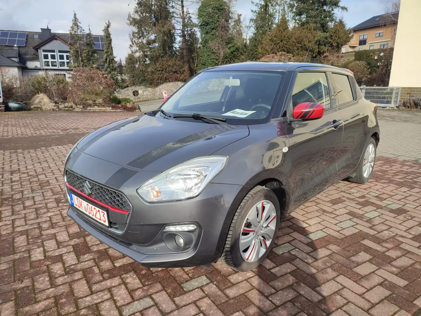 Suzuki Swift 1,2 90 PS HU bis (09/27)**Klima**Sitzheizung Grau - 1